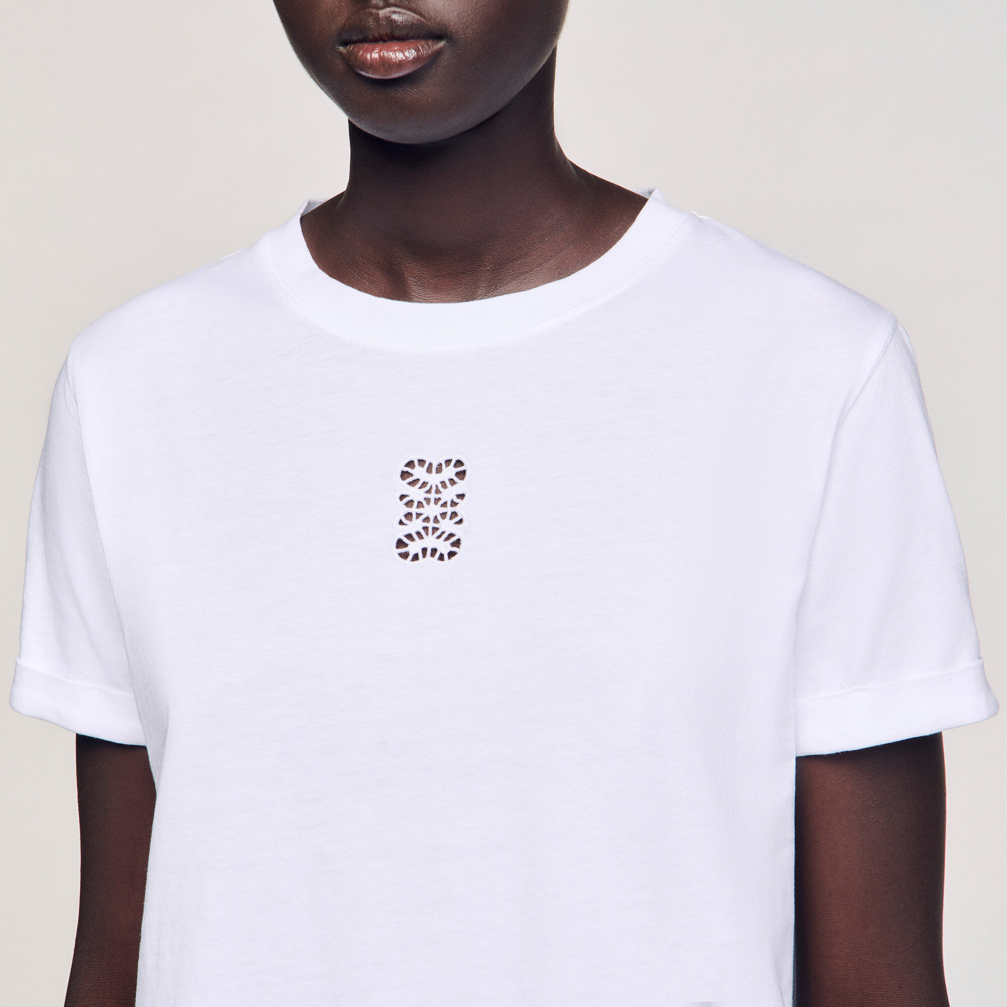 Baumwoll-T-Shirt mit Stickerei