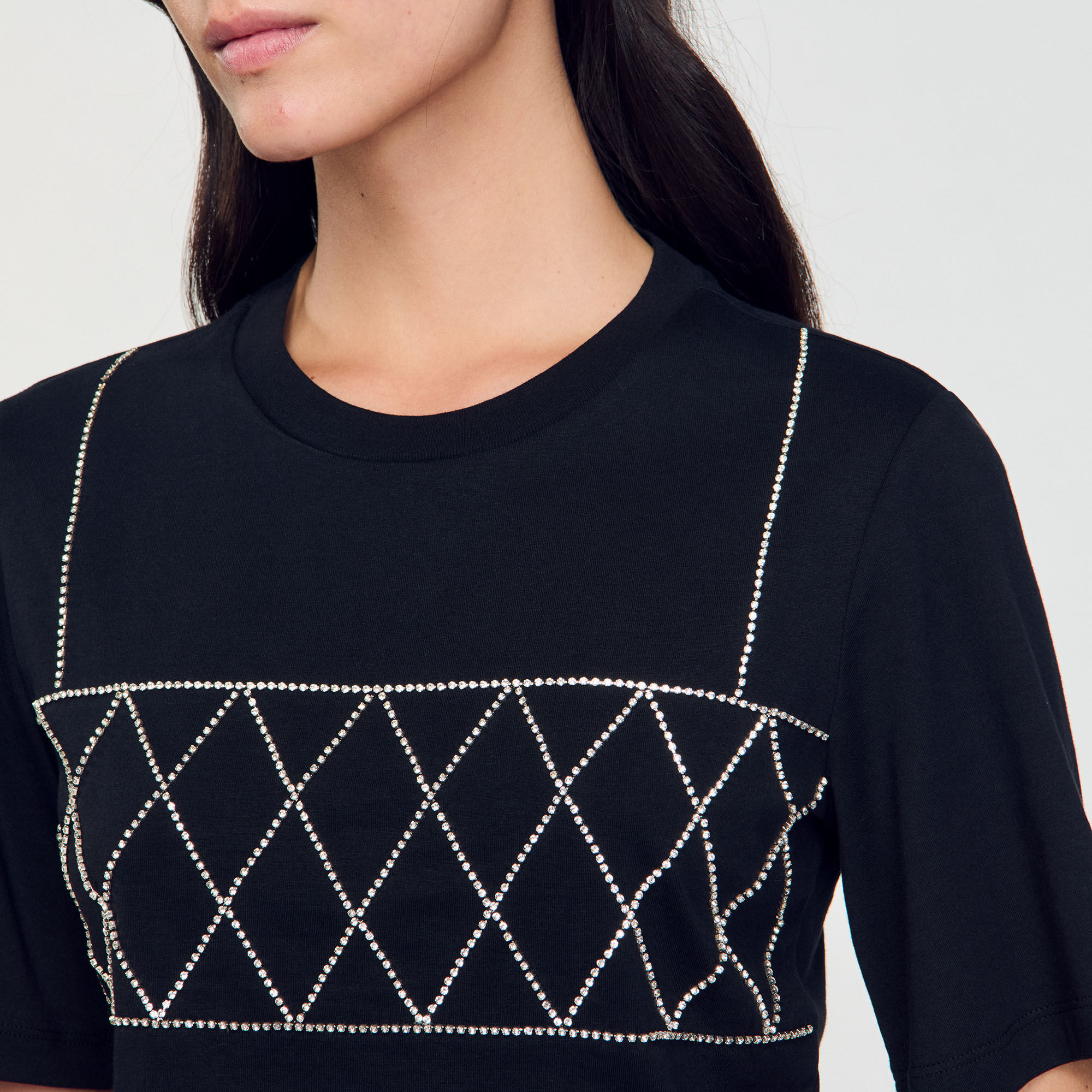 Kurzes T-Shirt mit Strass