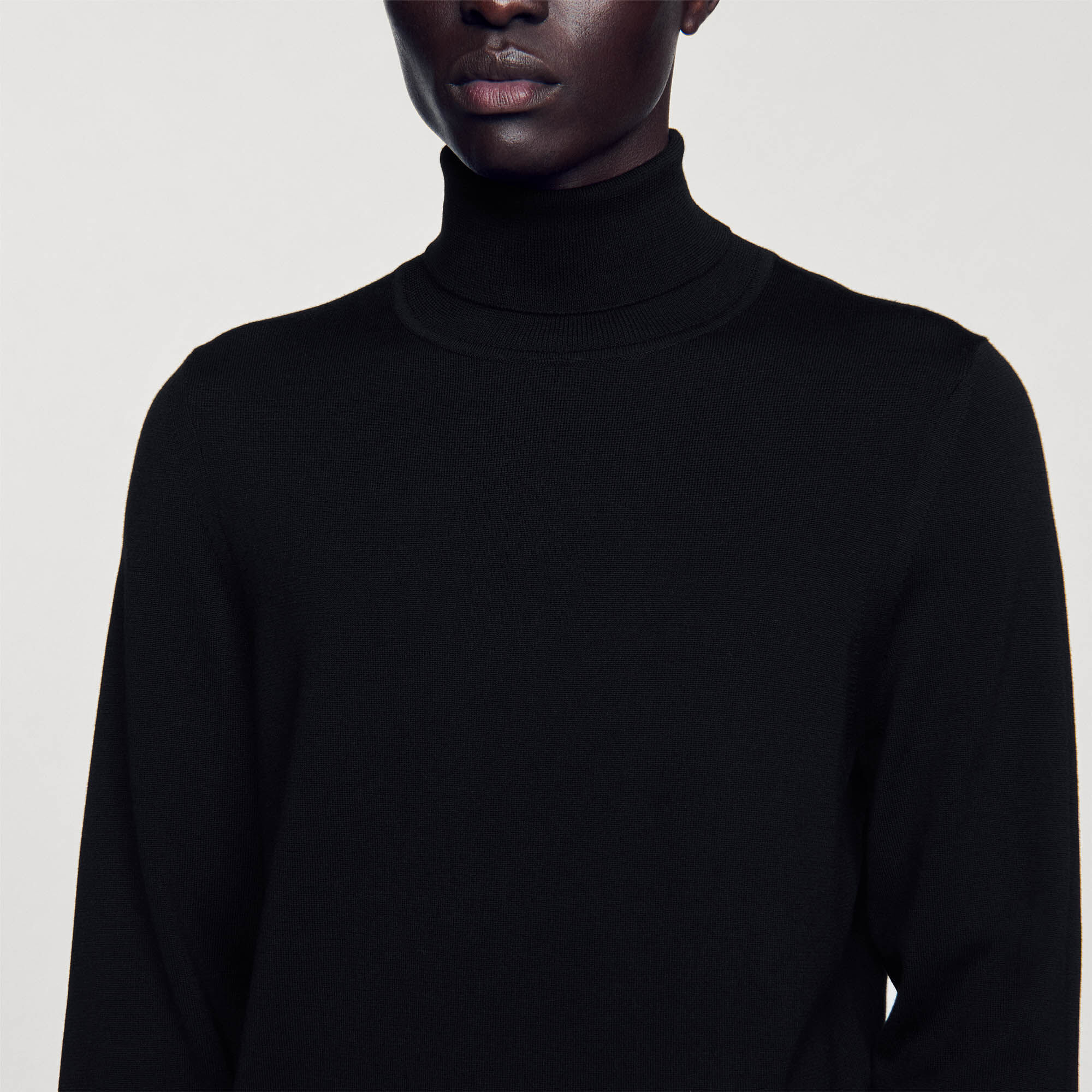 Rollkragenpullover aus Wolle
