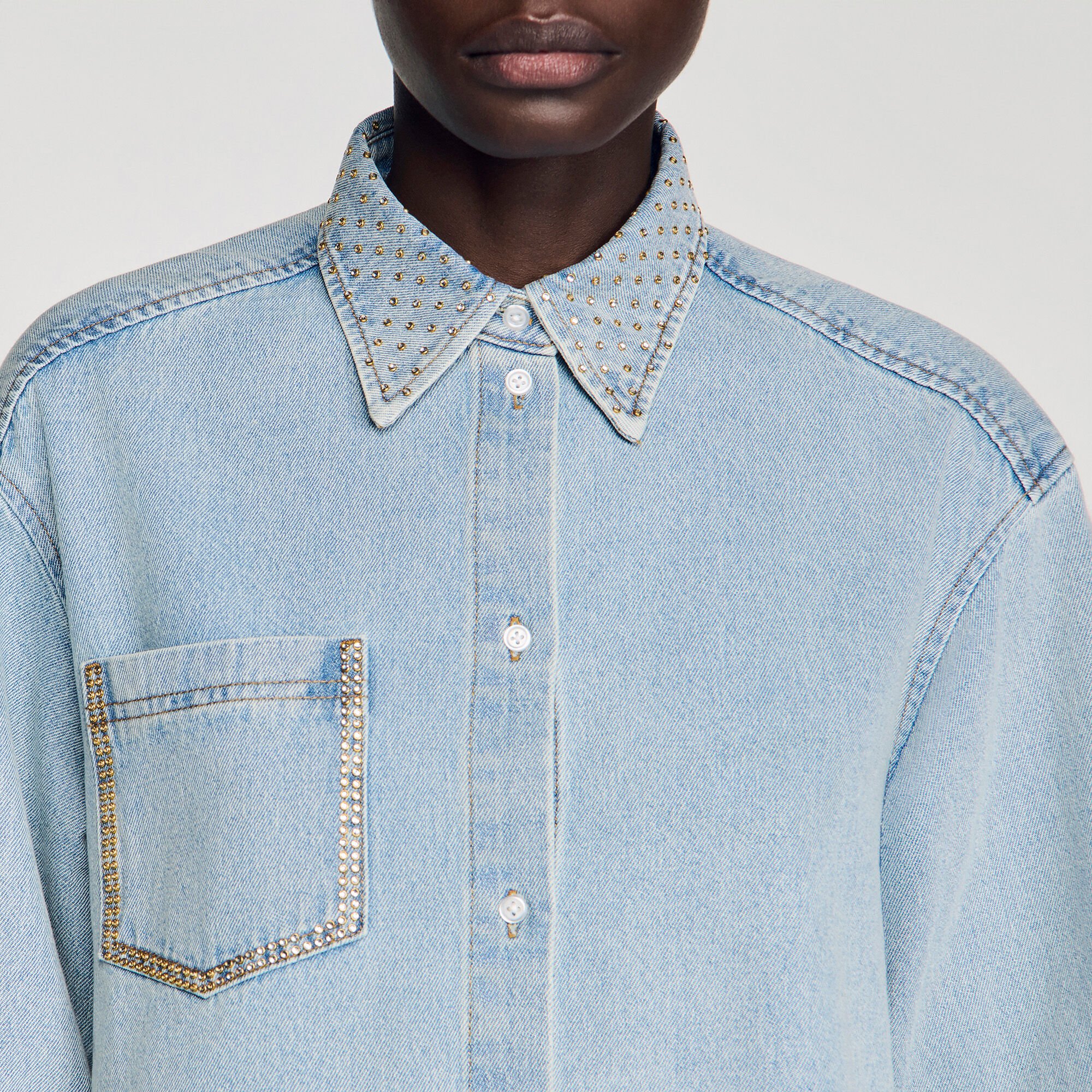 Kurzes Jeanshemd mit Strass