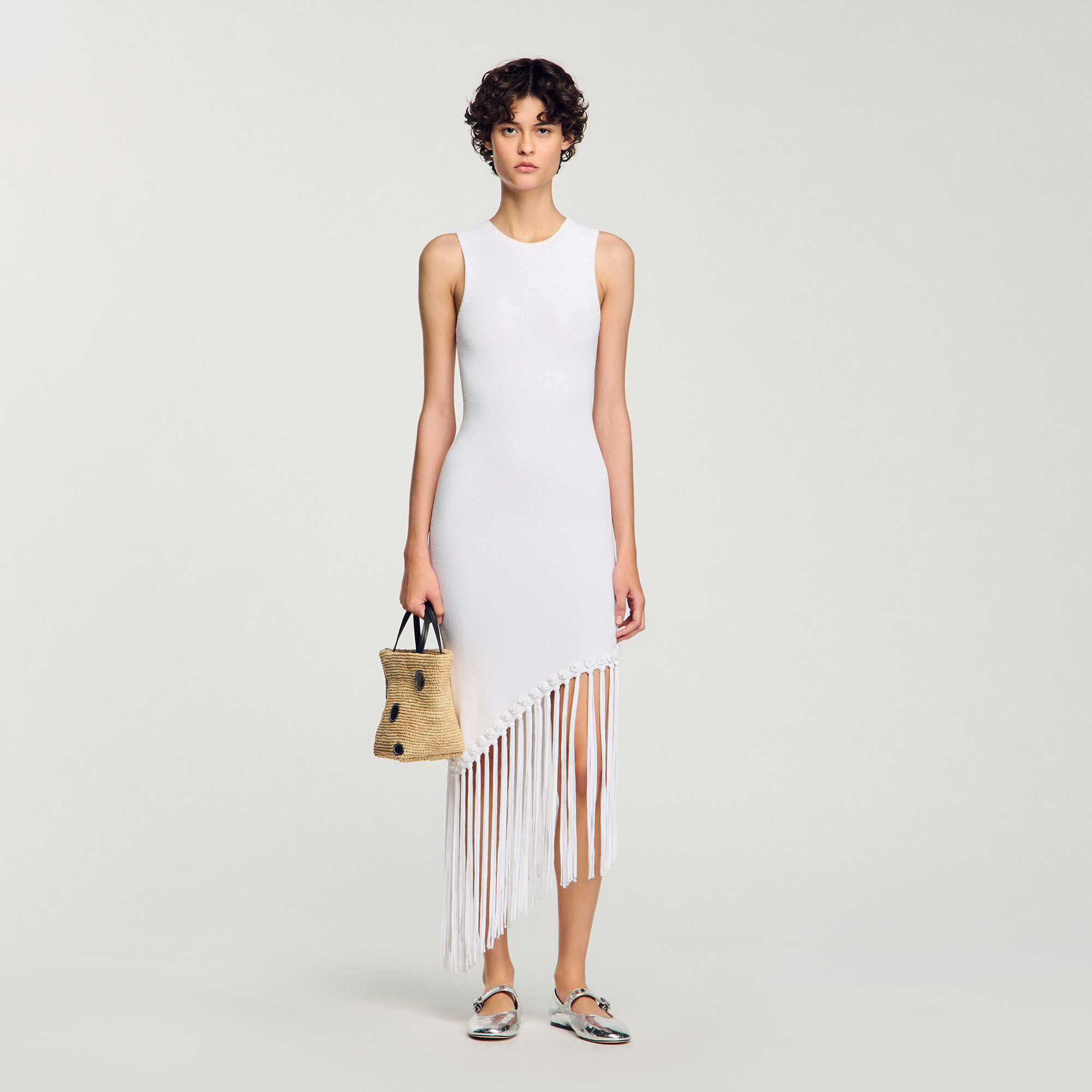 Langes Kleid mit Häkeldetails