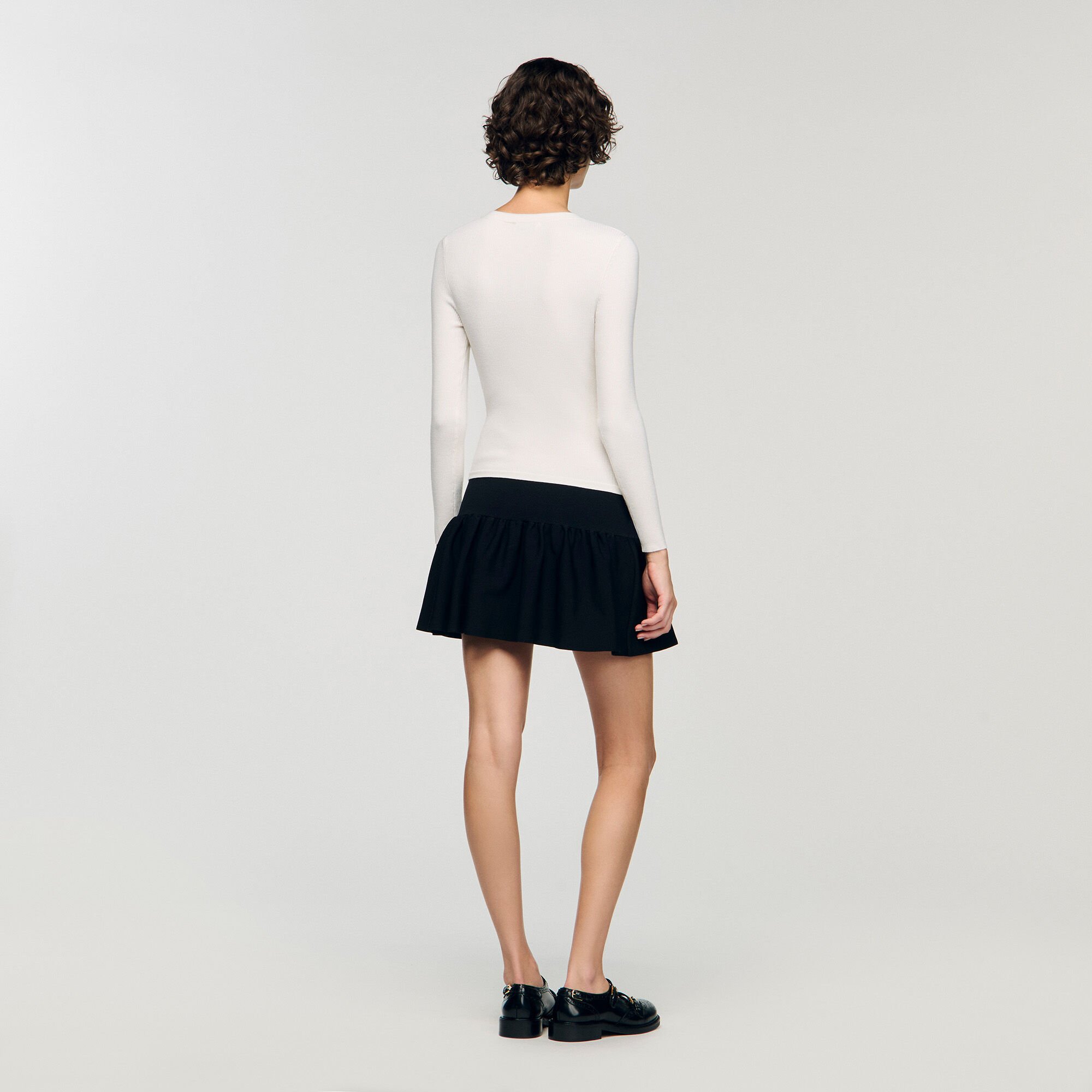 Kurzes zweifarbiges Kleid