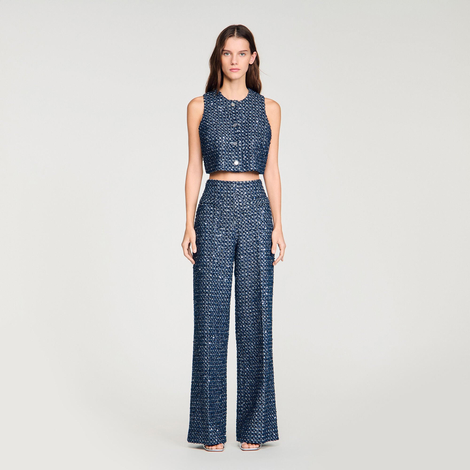 Kurzes Top mit Pailletten