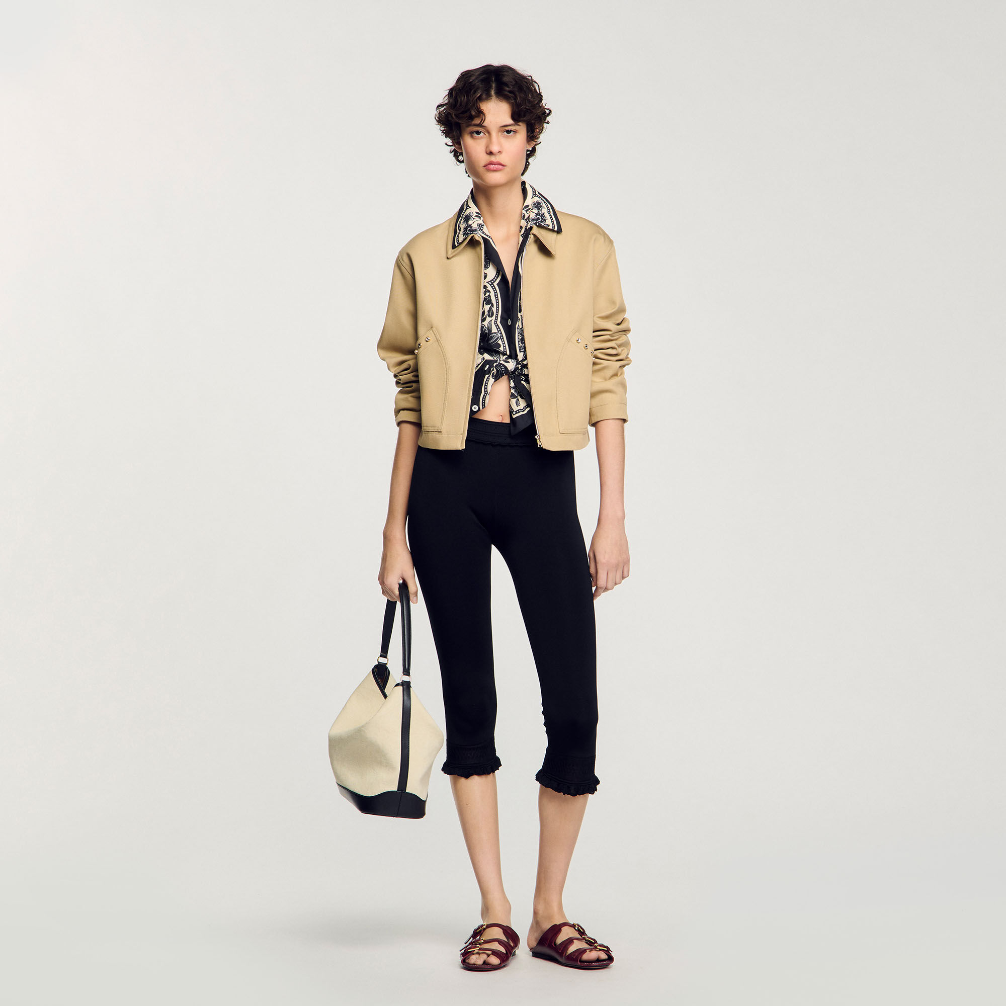 Kurzer Blouson mit Strass-Details