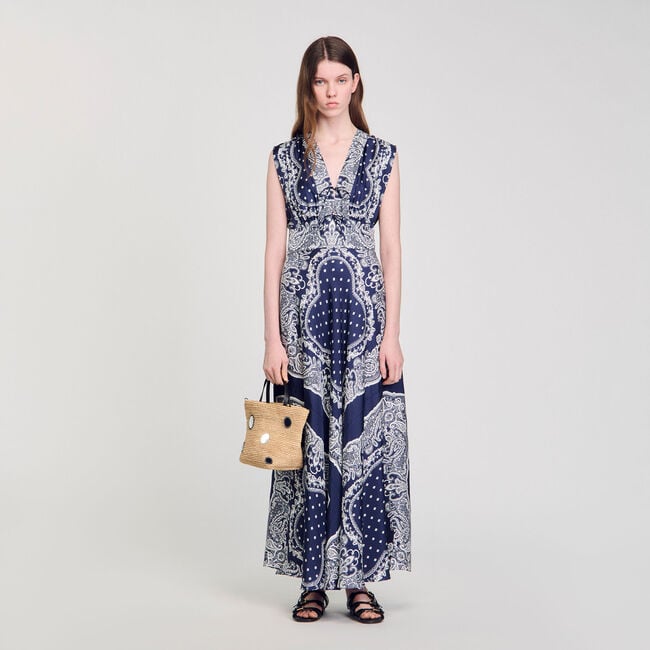 Langes Kleid mit Bandana-Print