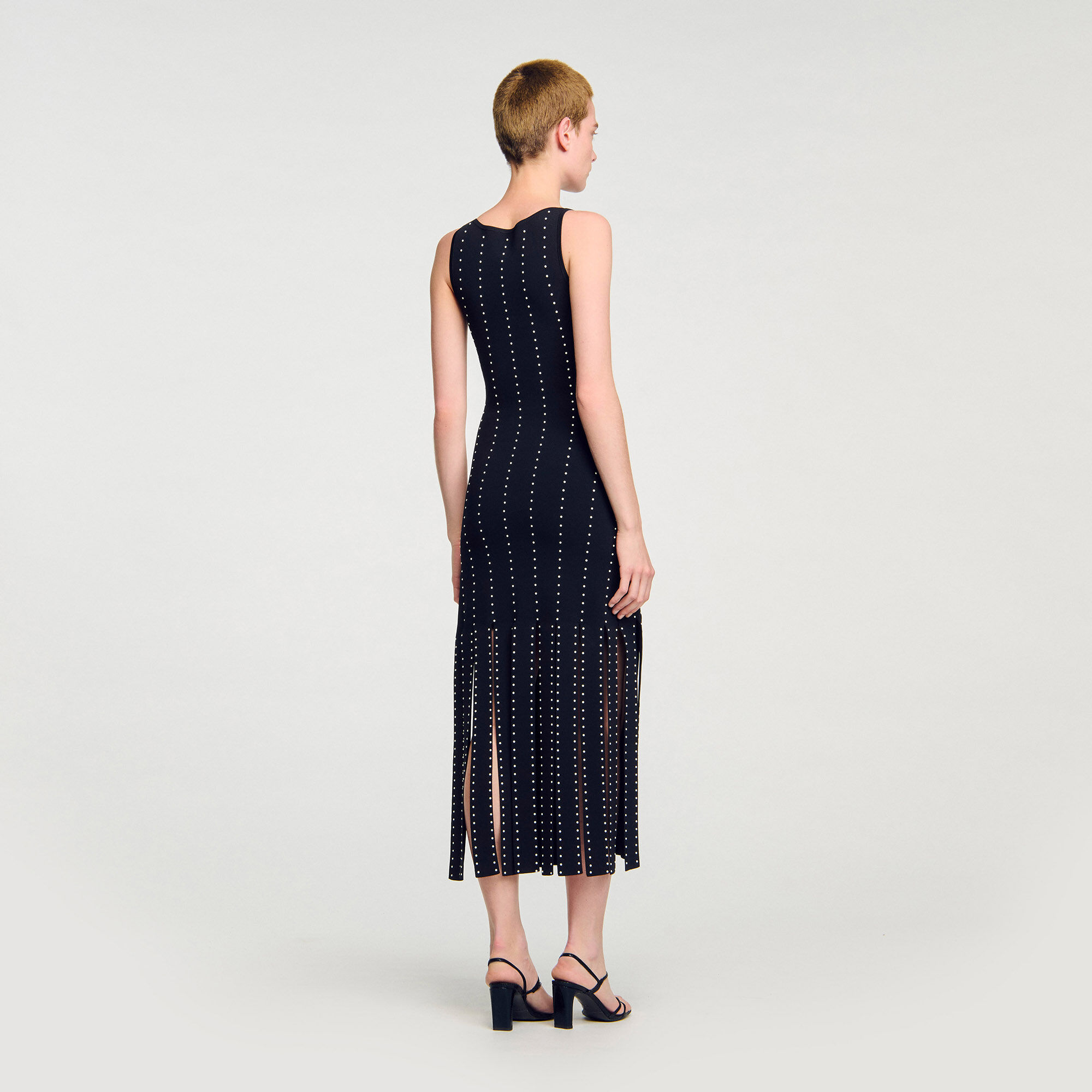Langes Strickkleid mit Fransen