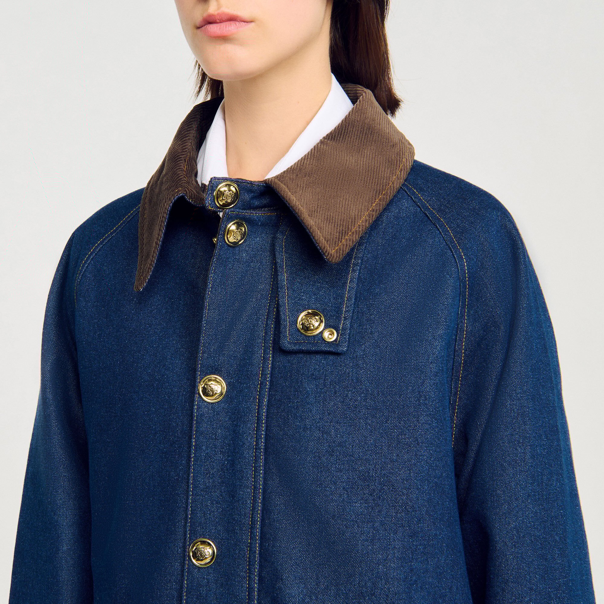 Jeansjacke im Workwear-Stil