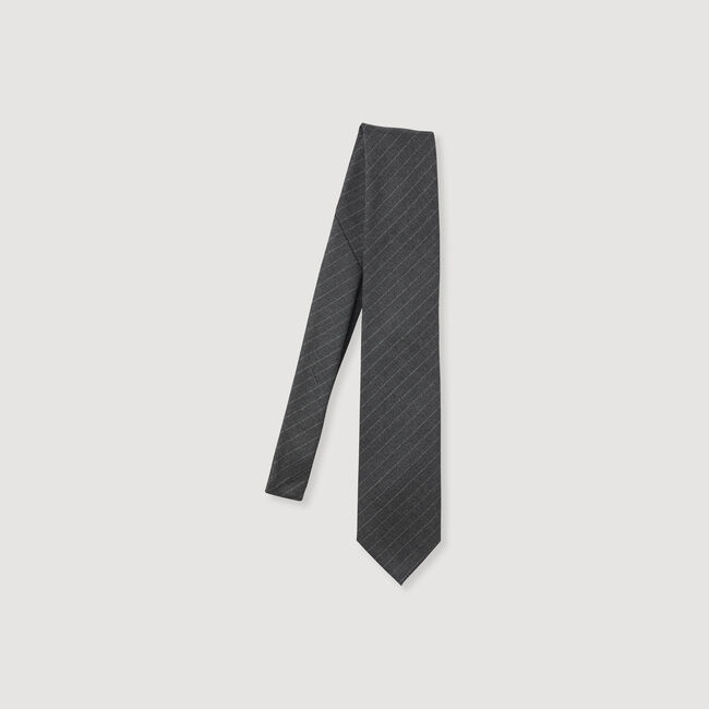 Krawatte mit dünnen Streifen