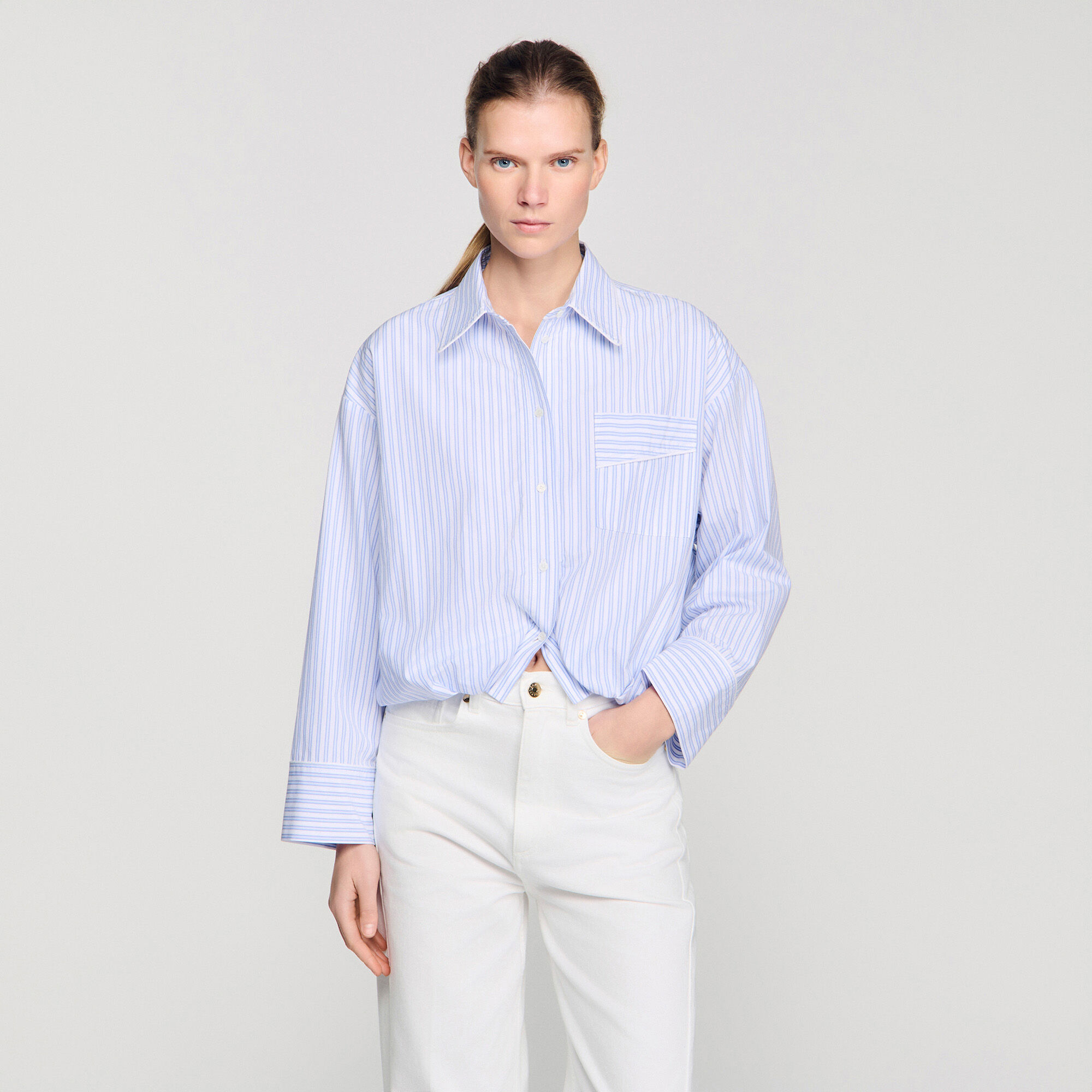Kurze gestreifte Hemdbluse