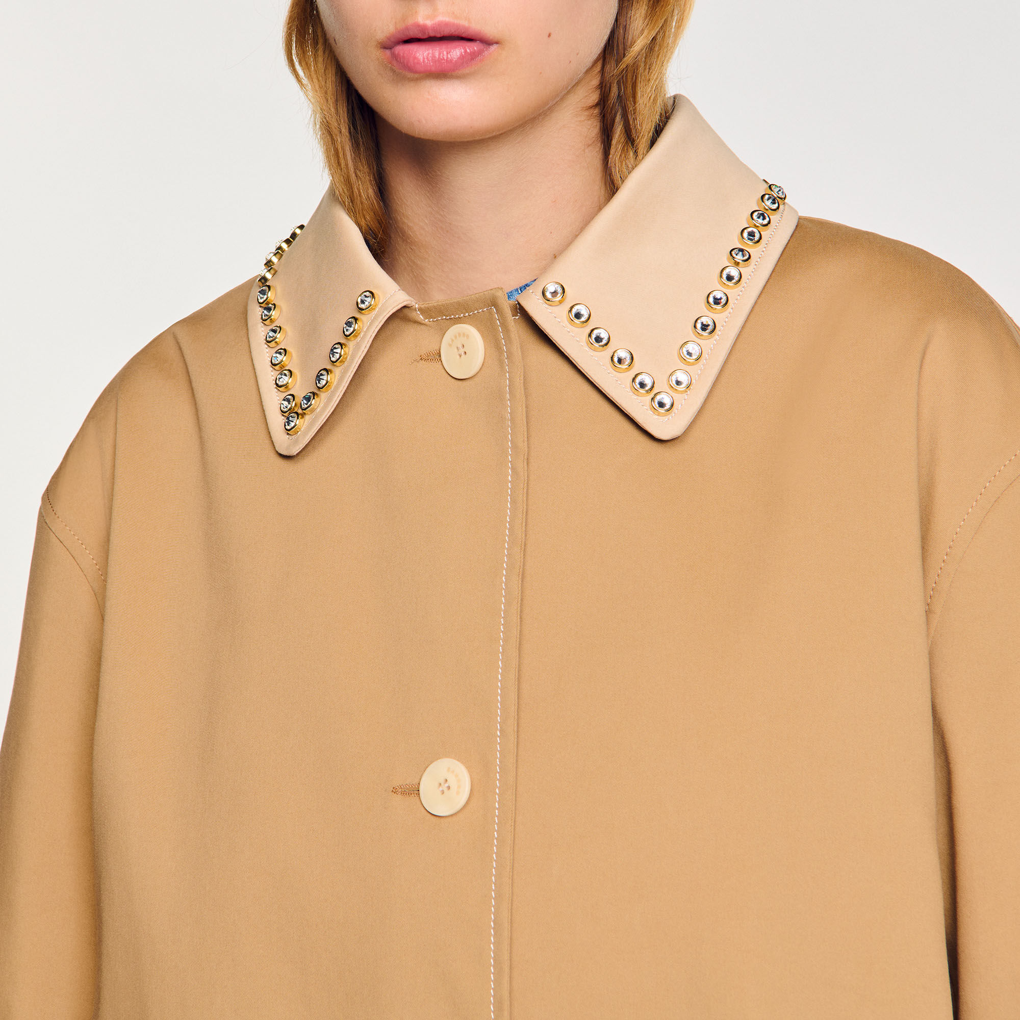 Trenchcoat mit Strasskragen