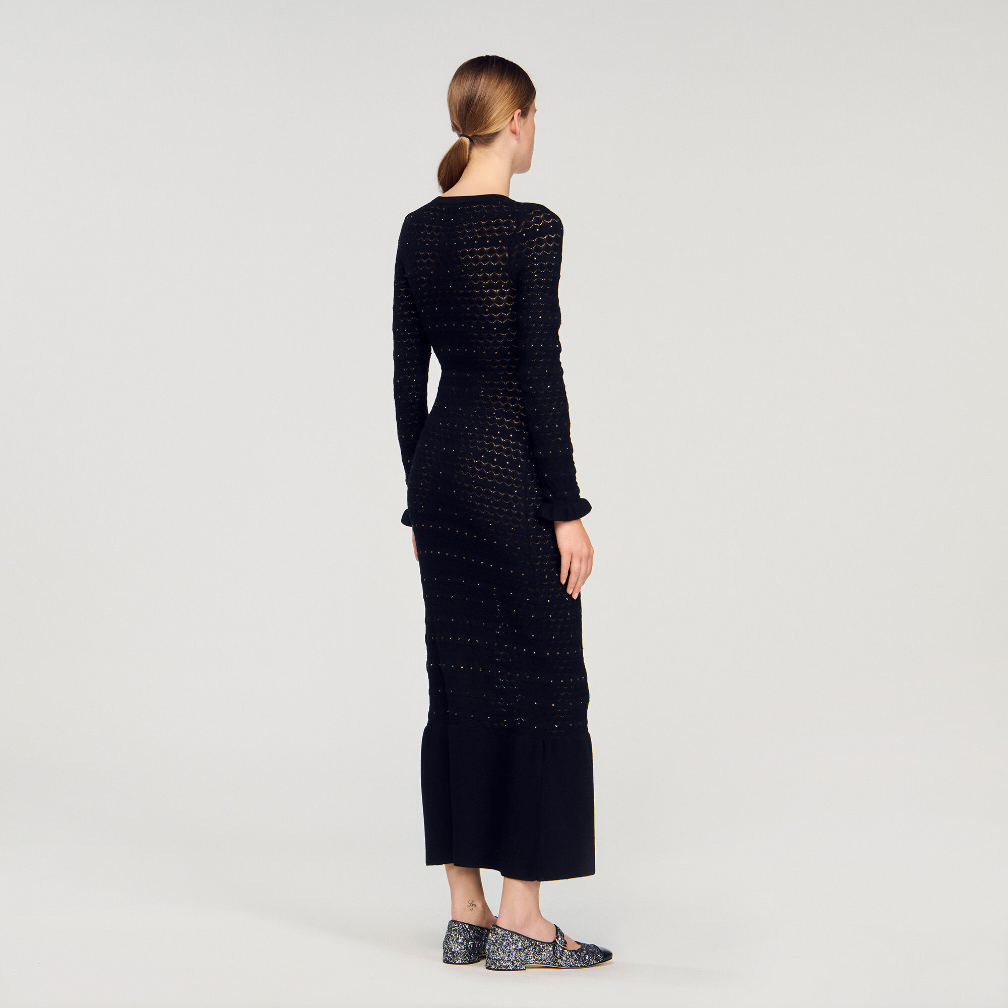 Langes Strickkleid mit Strassbesatz