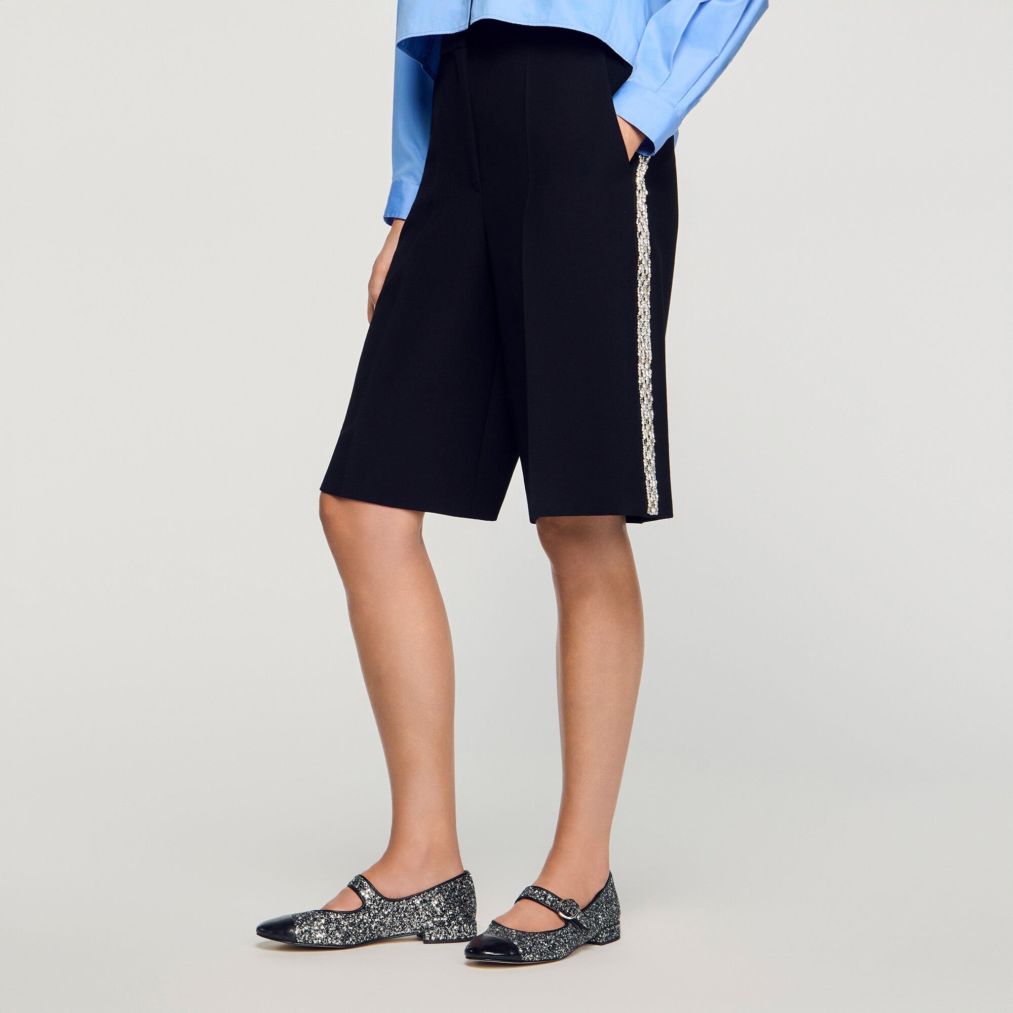 Gerade Bermudashorts mit Strassband