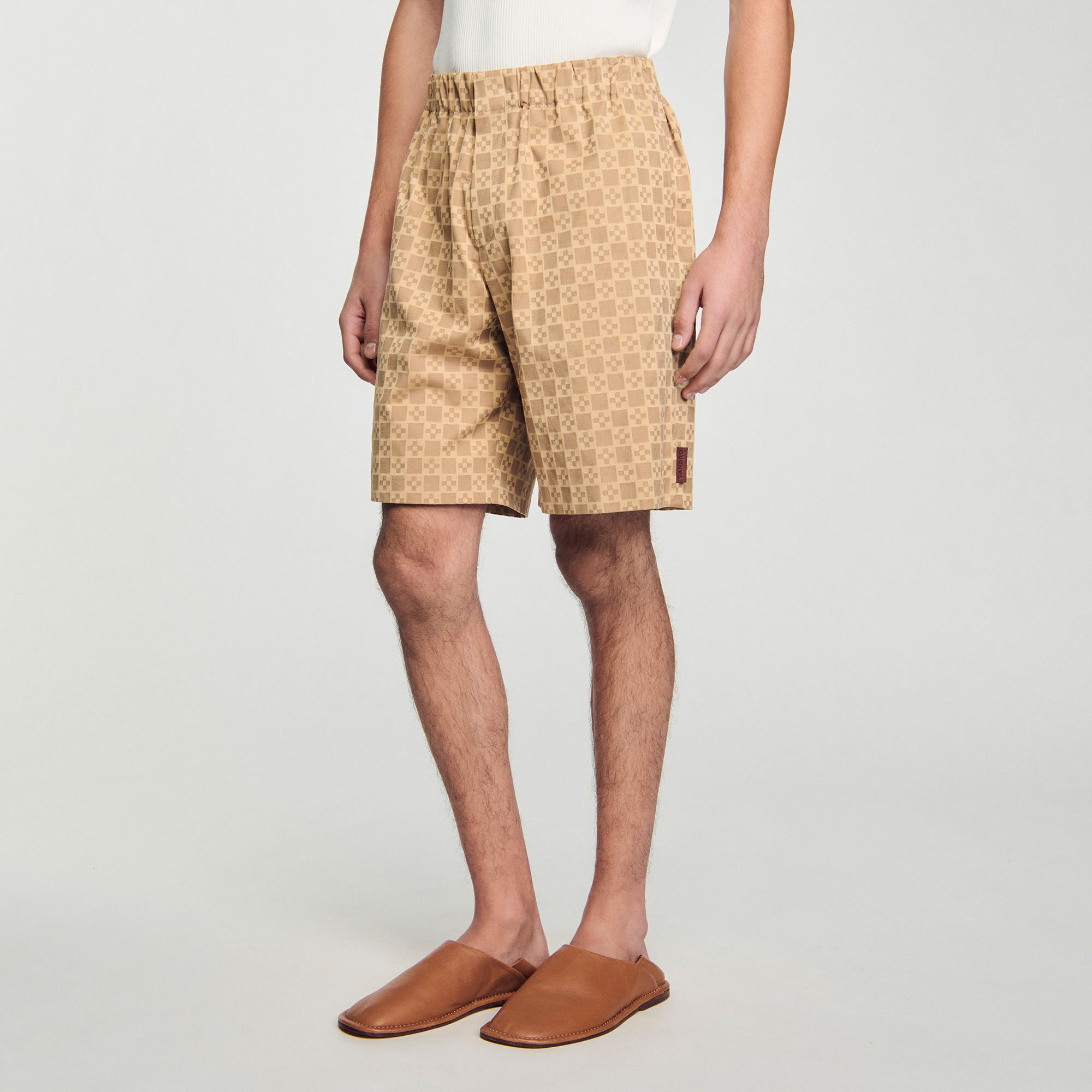 Hausschuhe aus genarbtem Leder