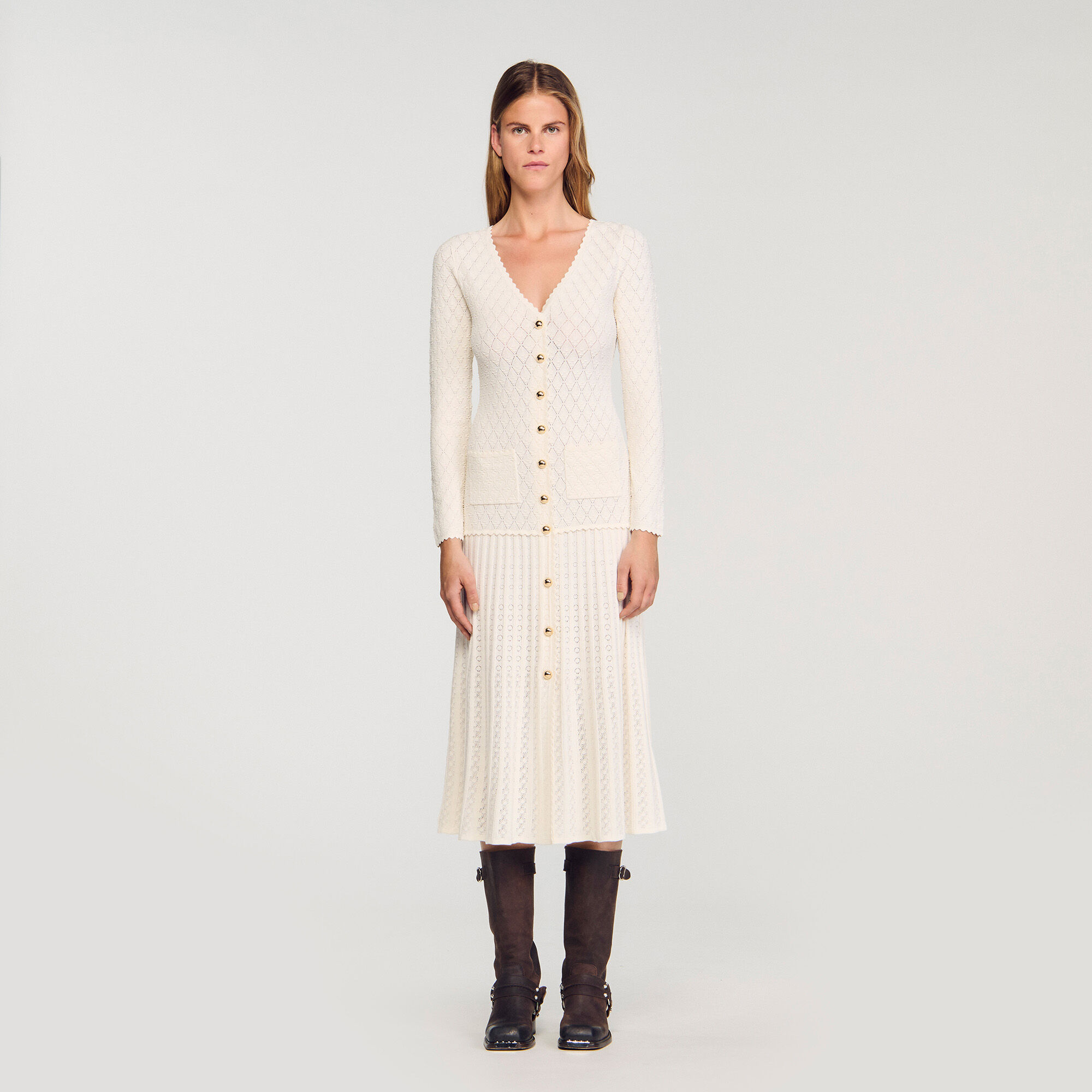 Langes Strickkleid mit Ziermuster