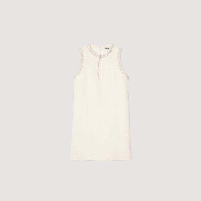 Kurzes Kleid mit Perlenverzierung
