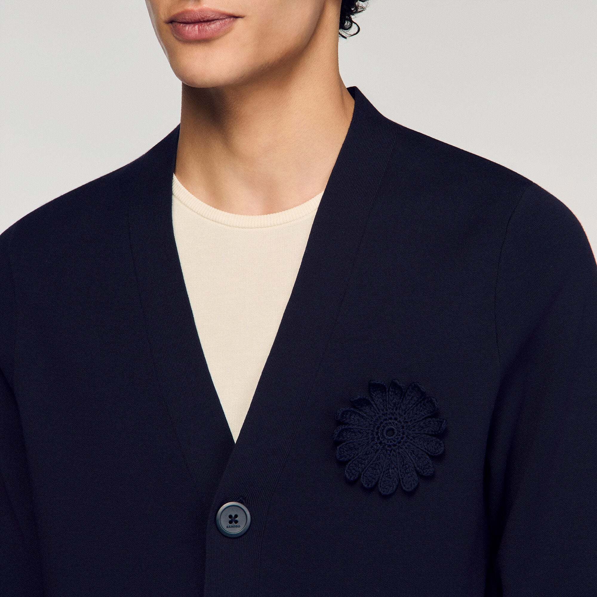 Cardigan mit H&auml;kelblume