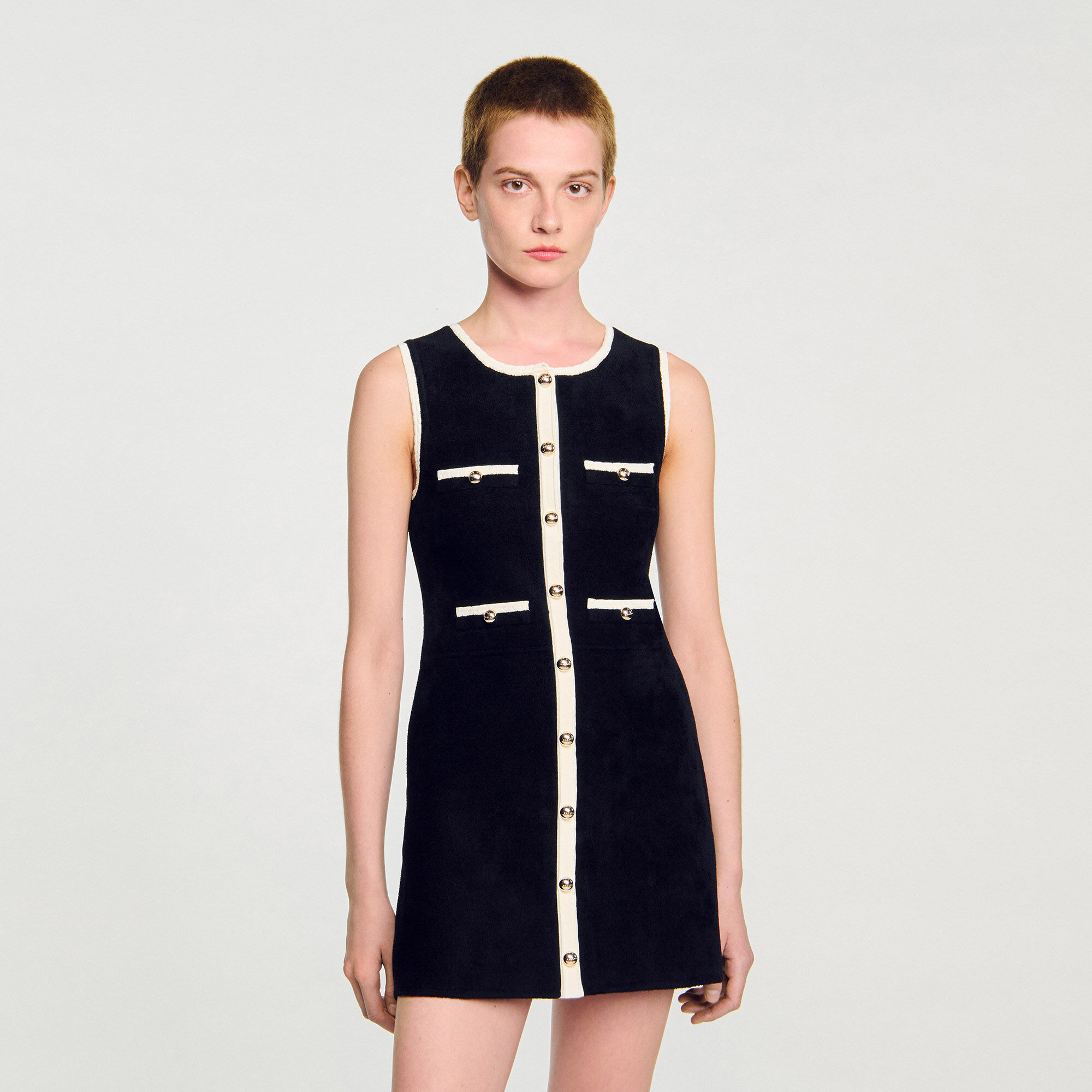 Kurzes Strickkleid aus Velours