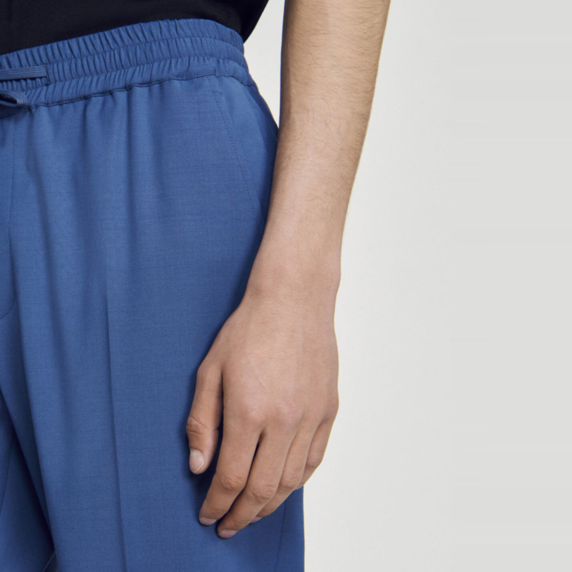 Elastische Hose mit geradem Schnitt