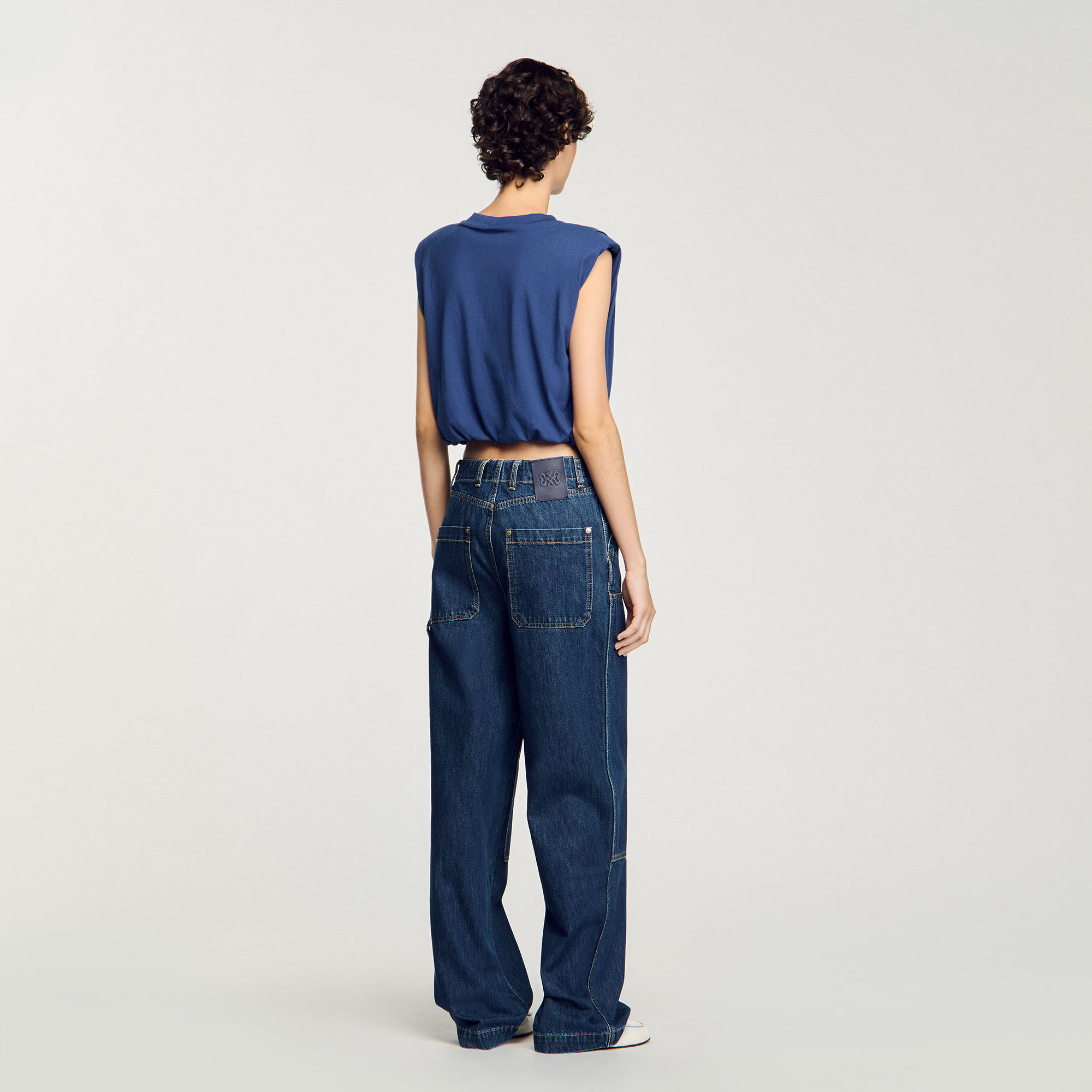Kurzes drapiertes T-Shirt