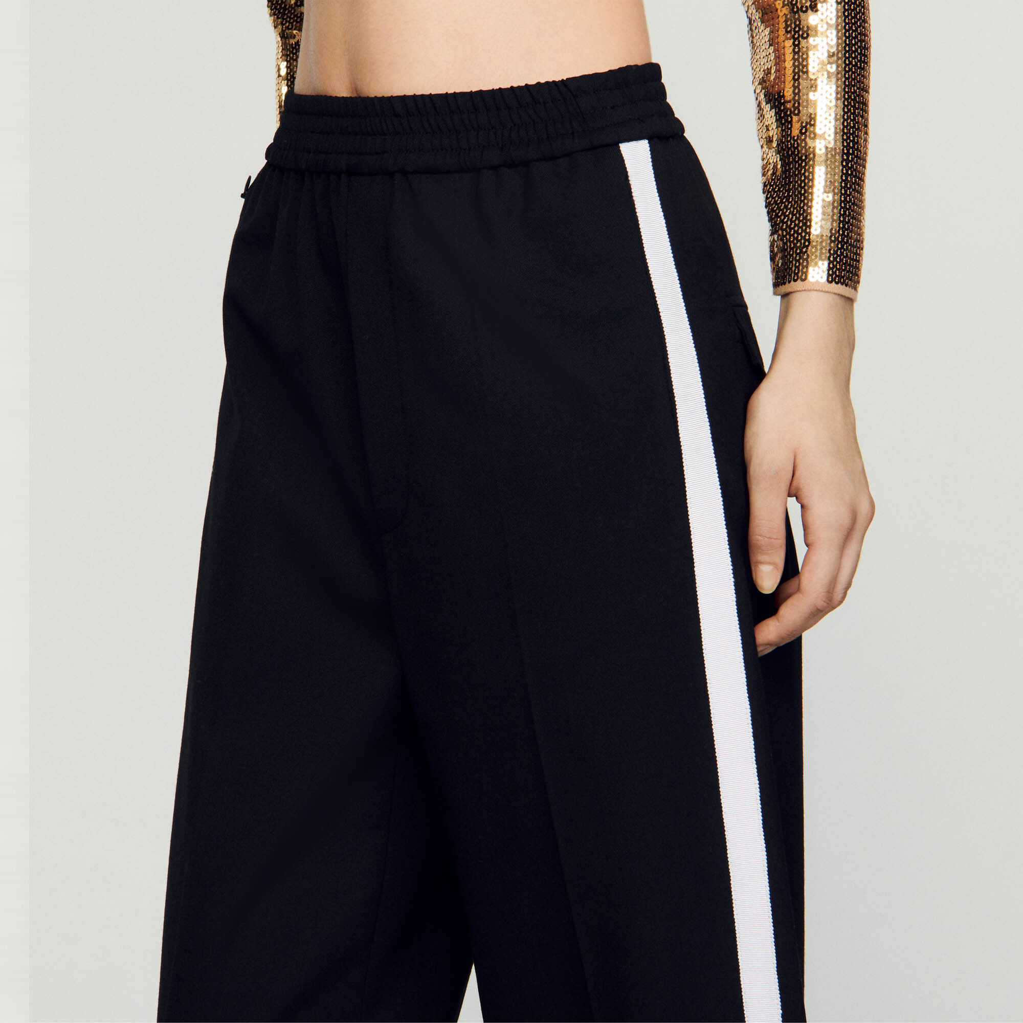 Hose mit Seitenstreifen