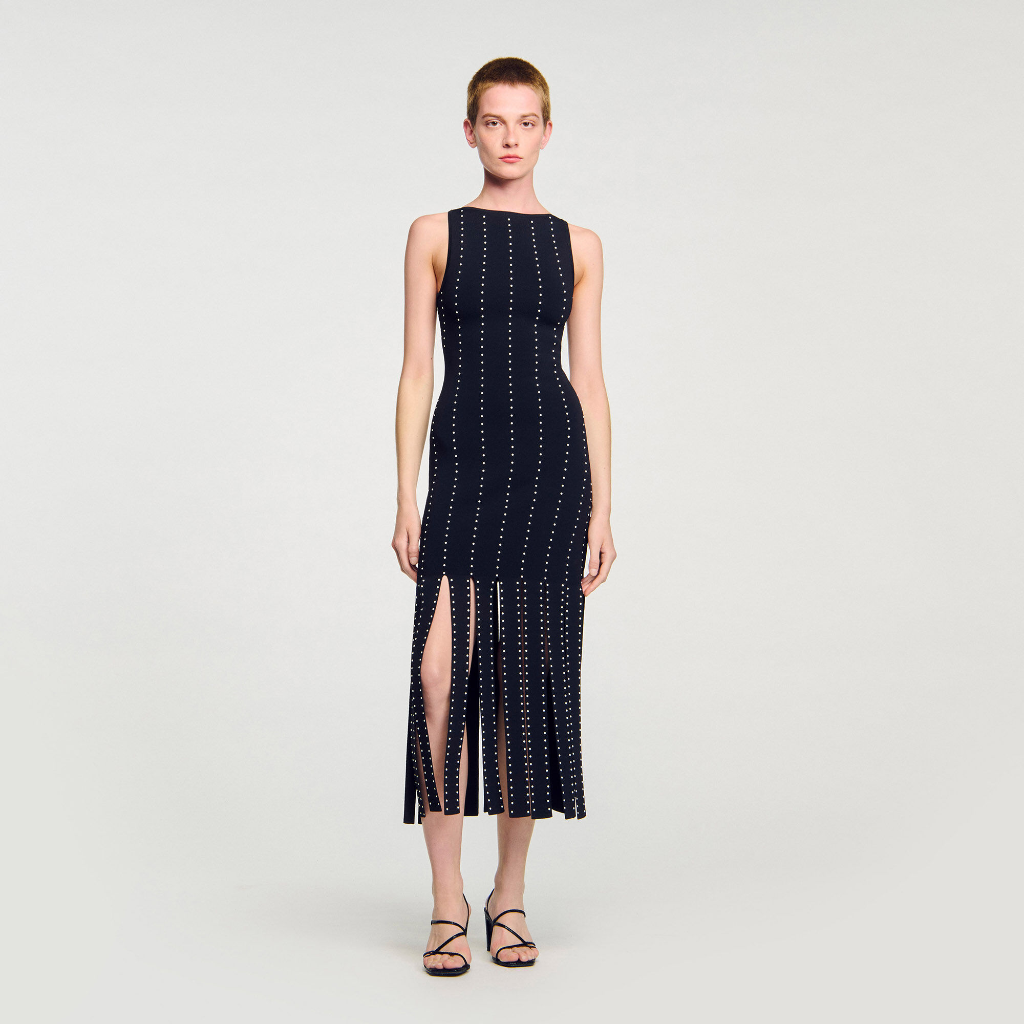 Langes Strickkleid mit Fransen