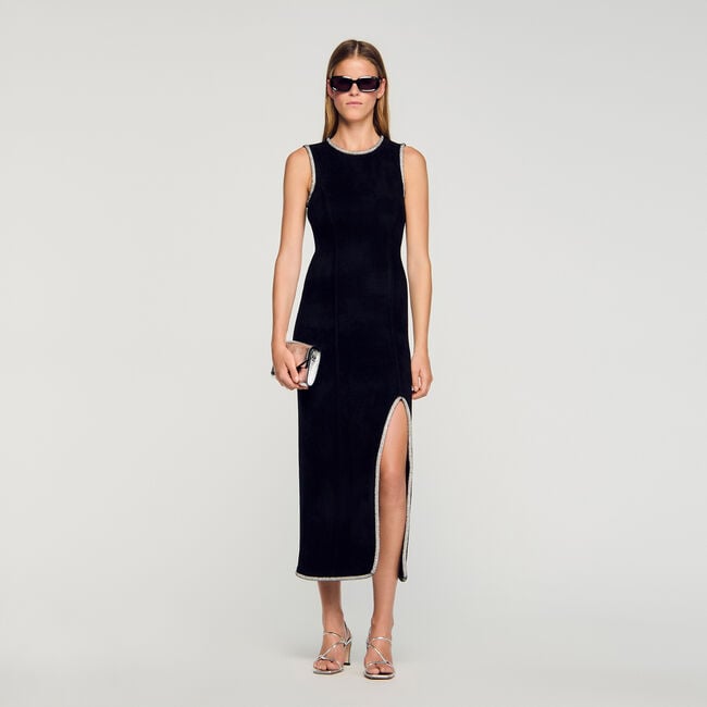 Langes Kleid mit Strass und Schlitz