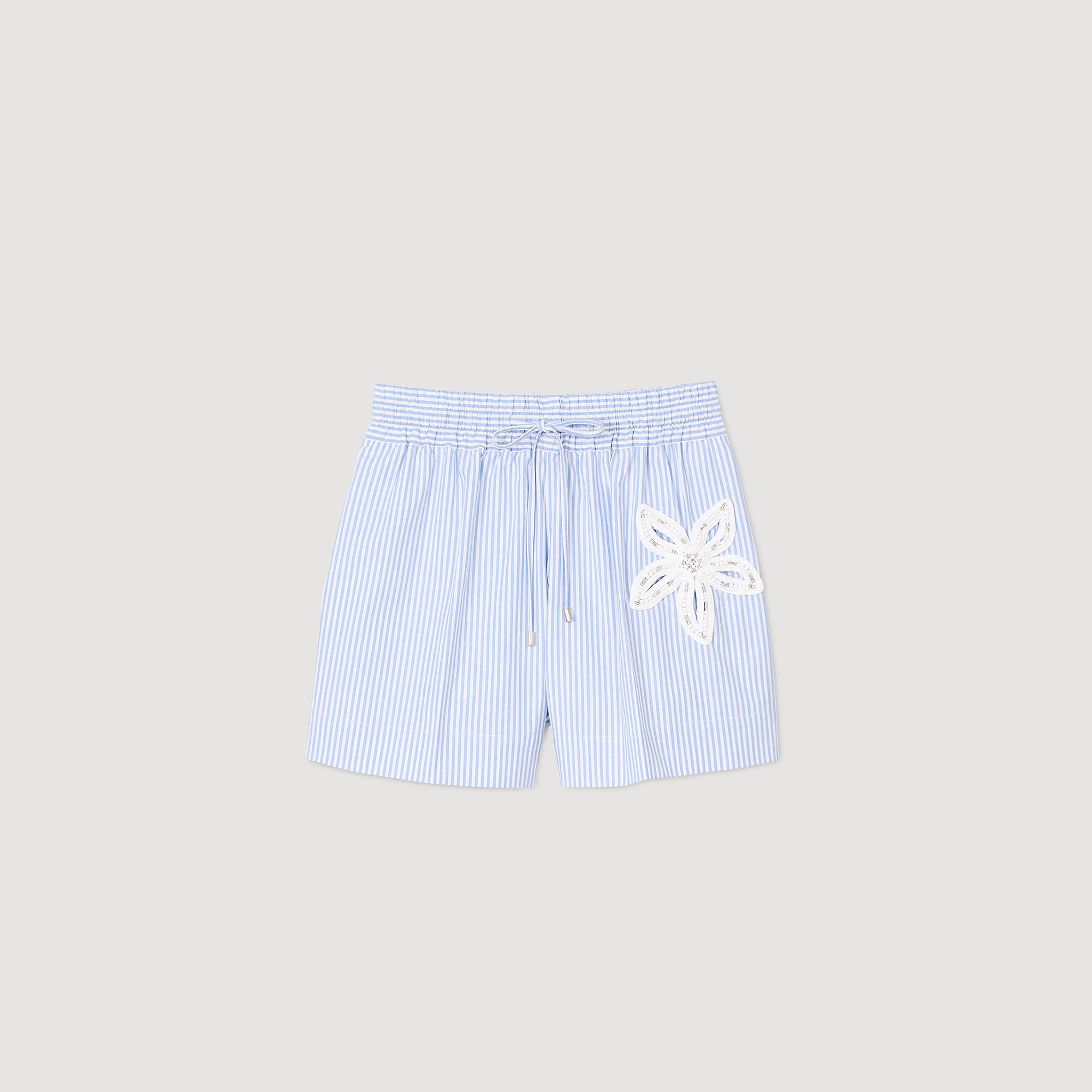 Gestreifte Shorts mit Blumendetail
