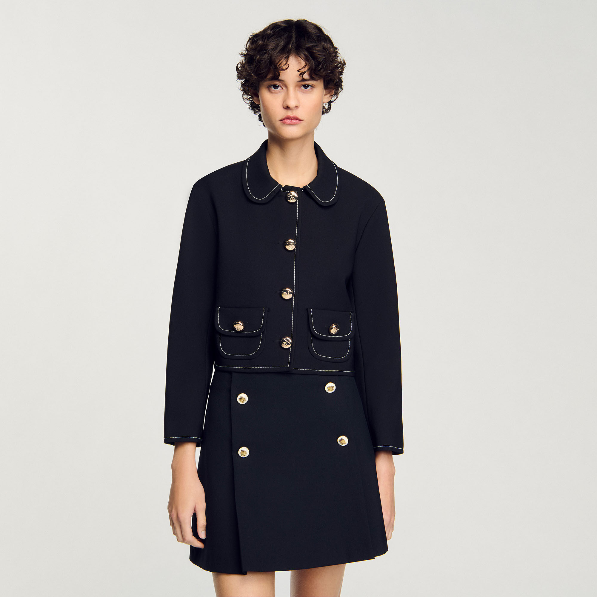 Kurze Jacke mit Bubikragen