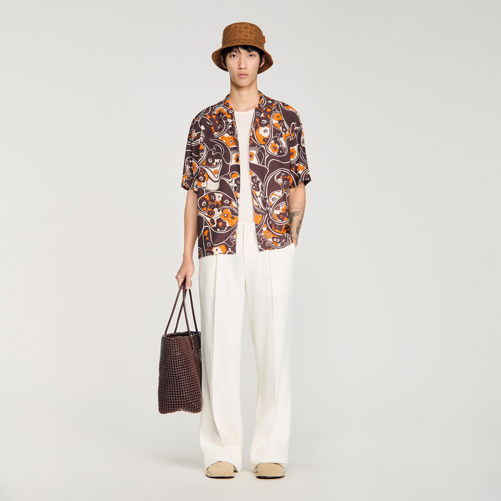 Bedrucktes Hemd mit Haifisch-Kragen