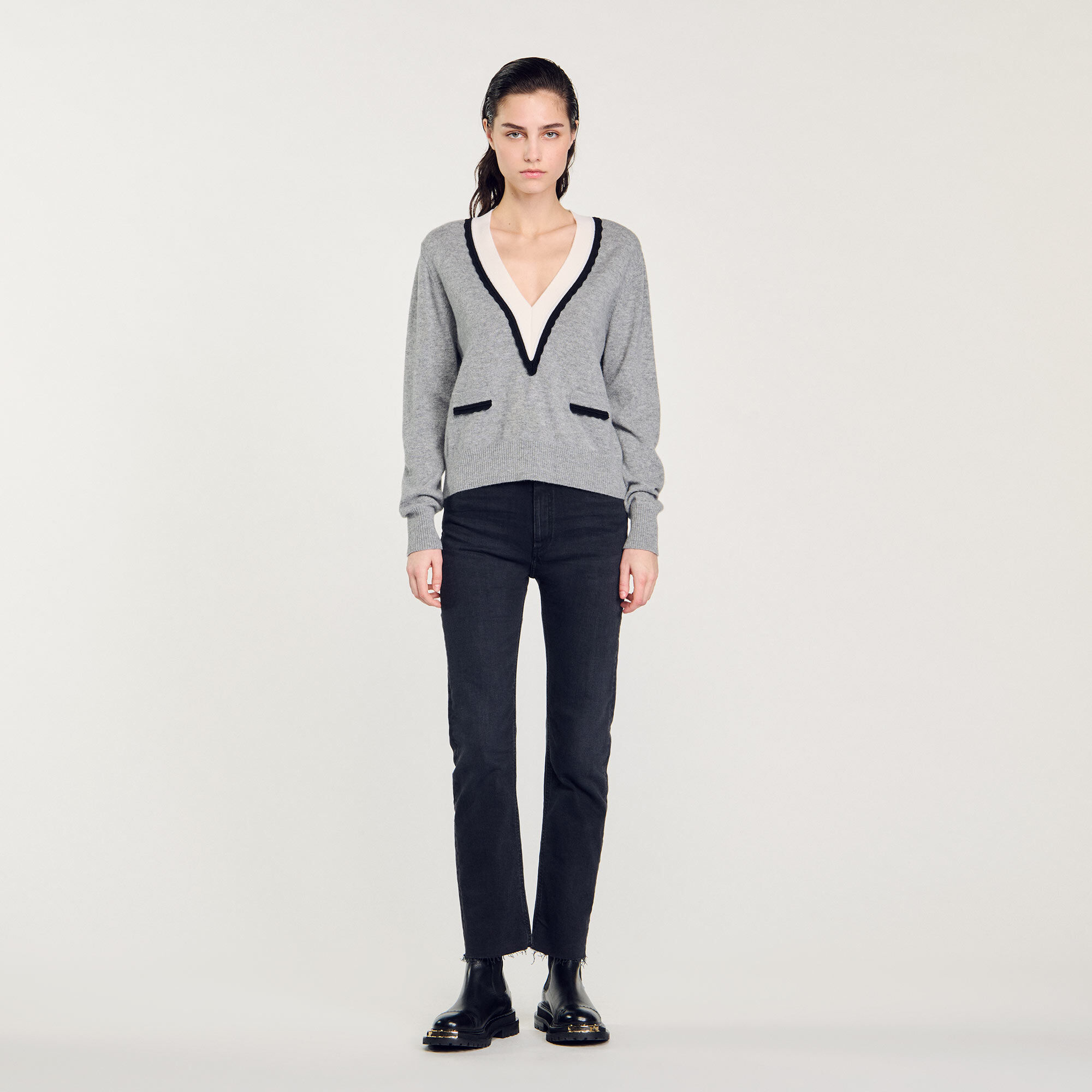 Pullover mit tiefem V-Ausschnitt
