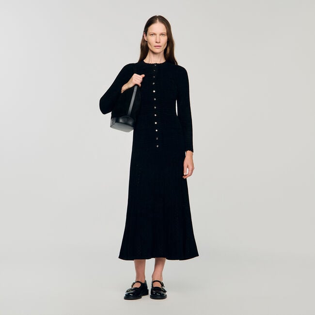 Langes Kleid aus Strukturstrick
