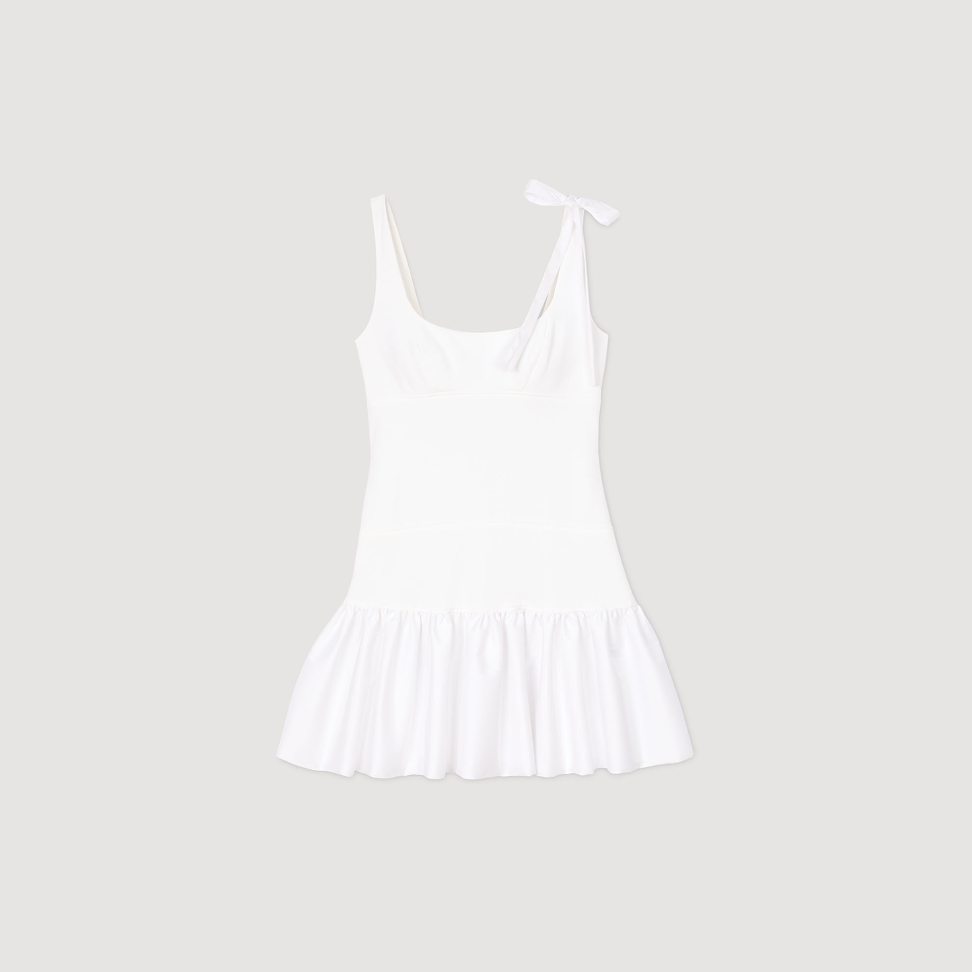 Kurzes Kleid aus Materialmix