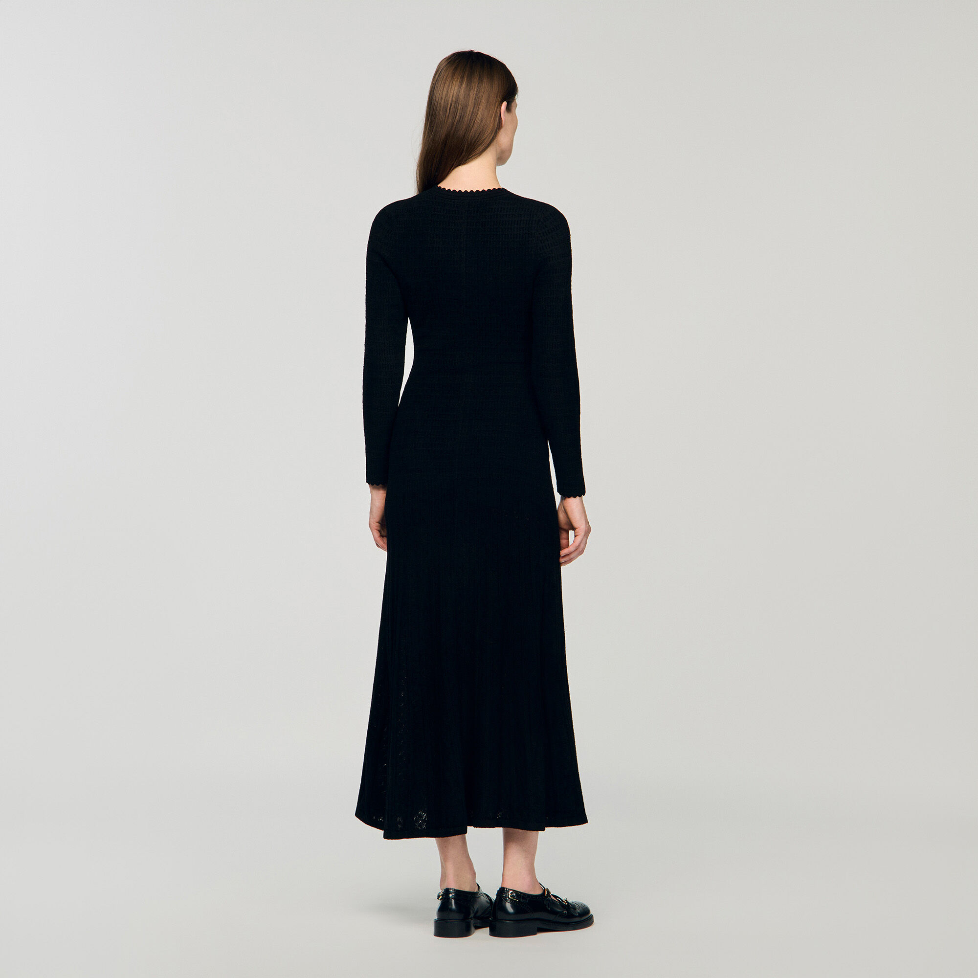 Langes Kleid aus Strukturstrick