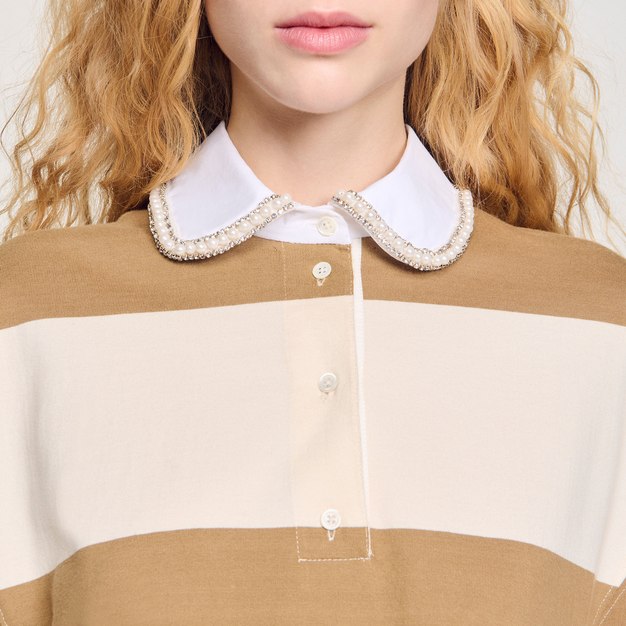 Gestreiftes T-Shirt mit Polo-Kragen