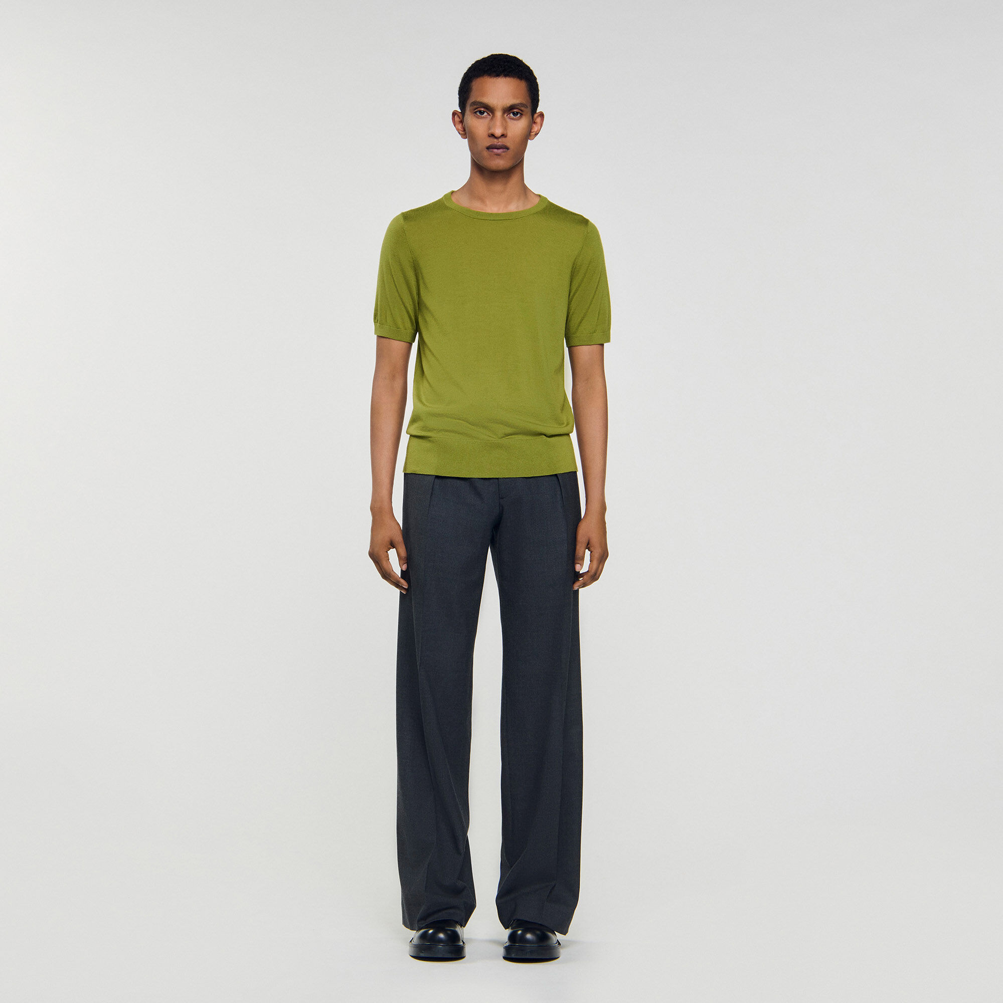 T-Shirt aus fließendem Strickgewebe