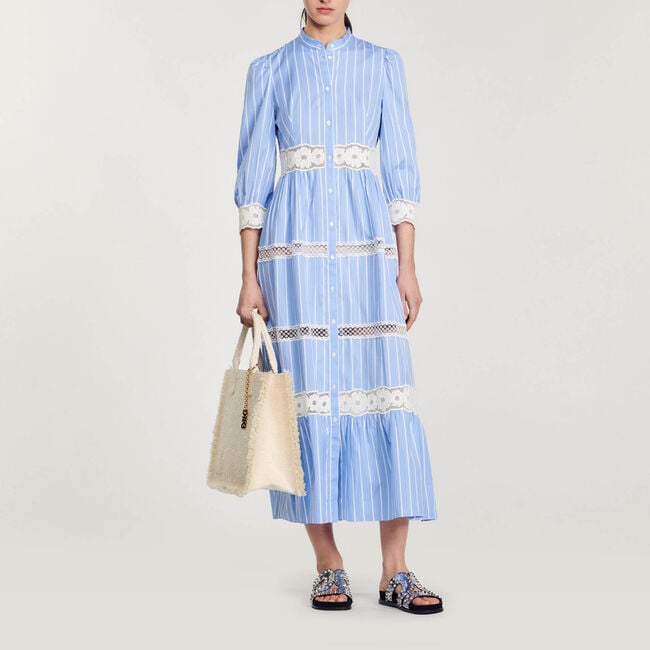 Langes gestreiftes Baumwollkleid