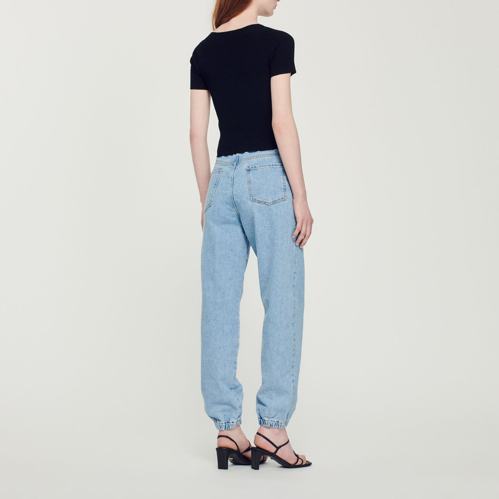Kurzer Pullover