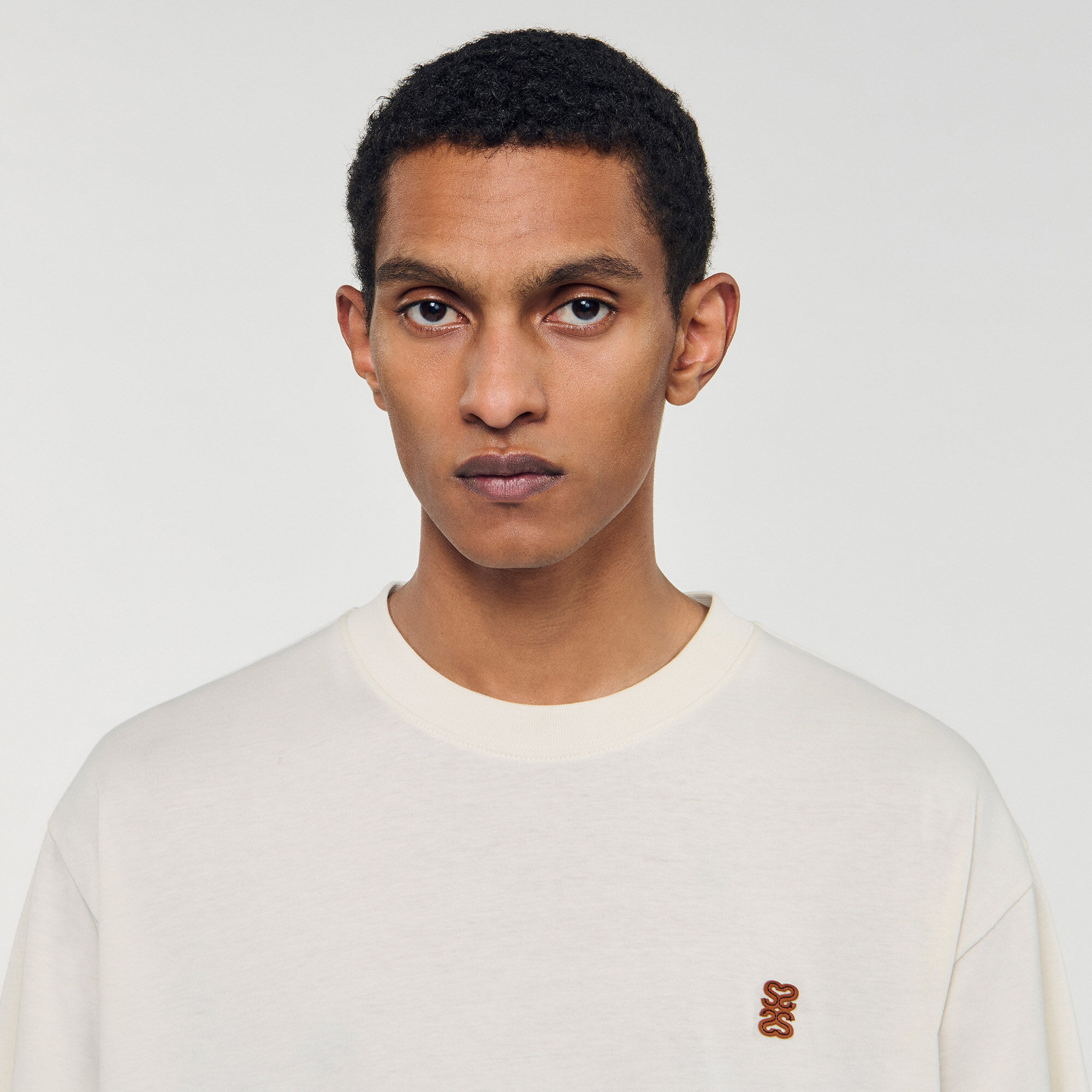 T-Shirt mit Leder-Logo