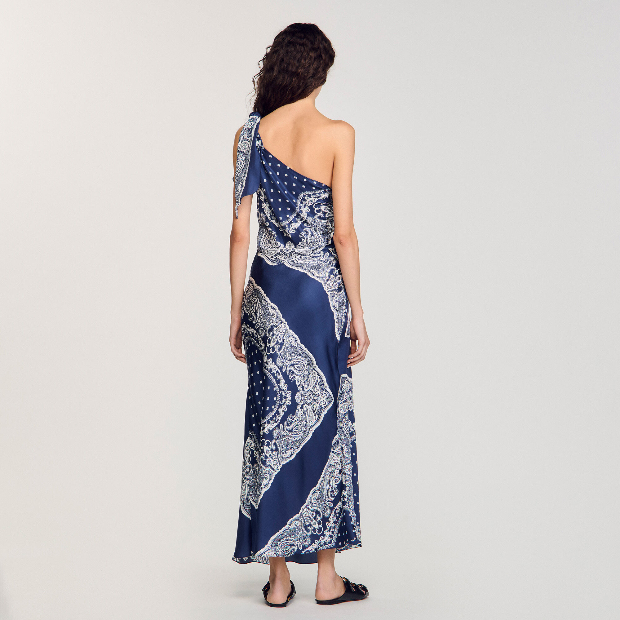 Langes Kleid mit Bandana-Muster
