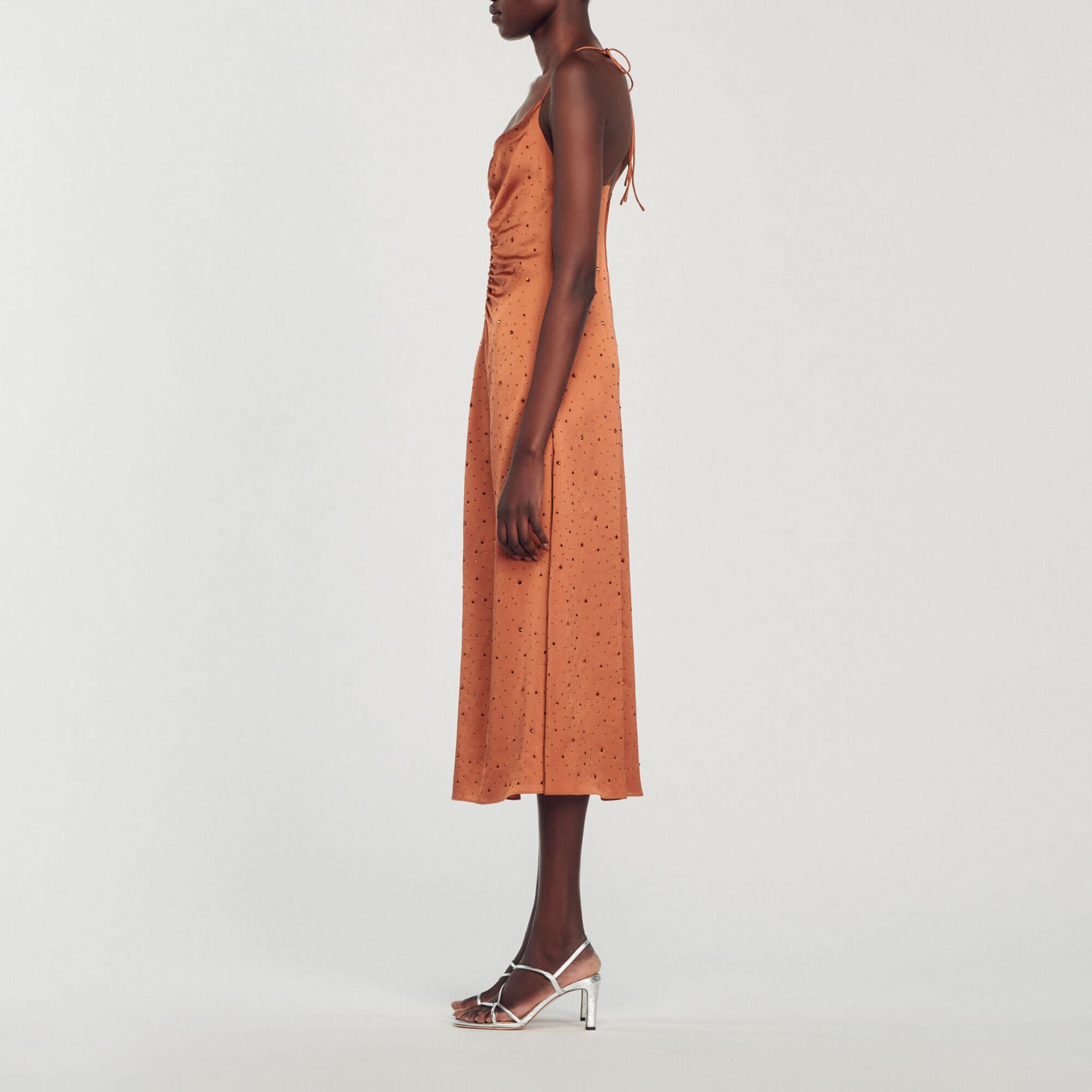 Kleid mit Strassverzierung