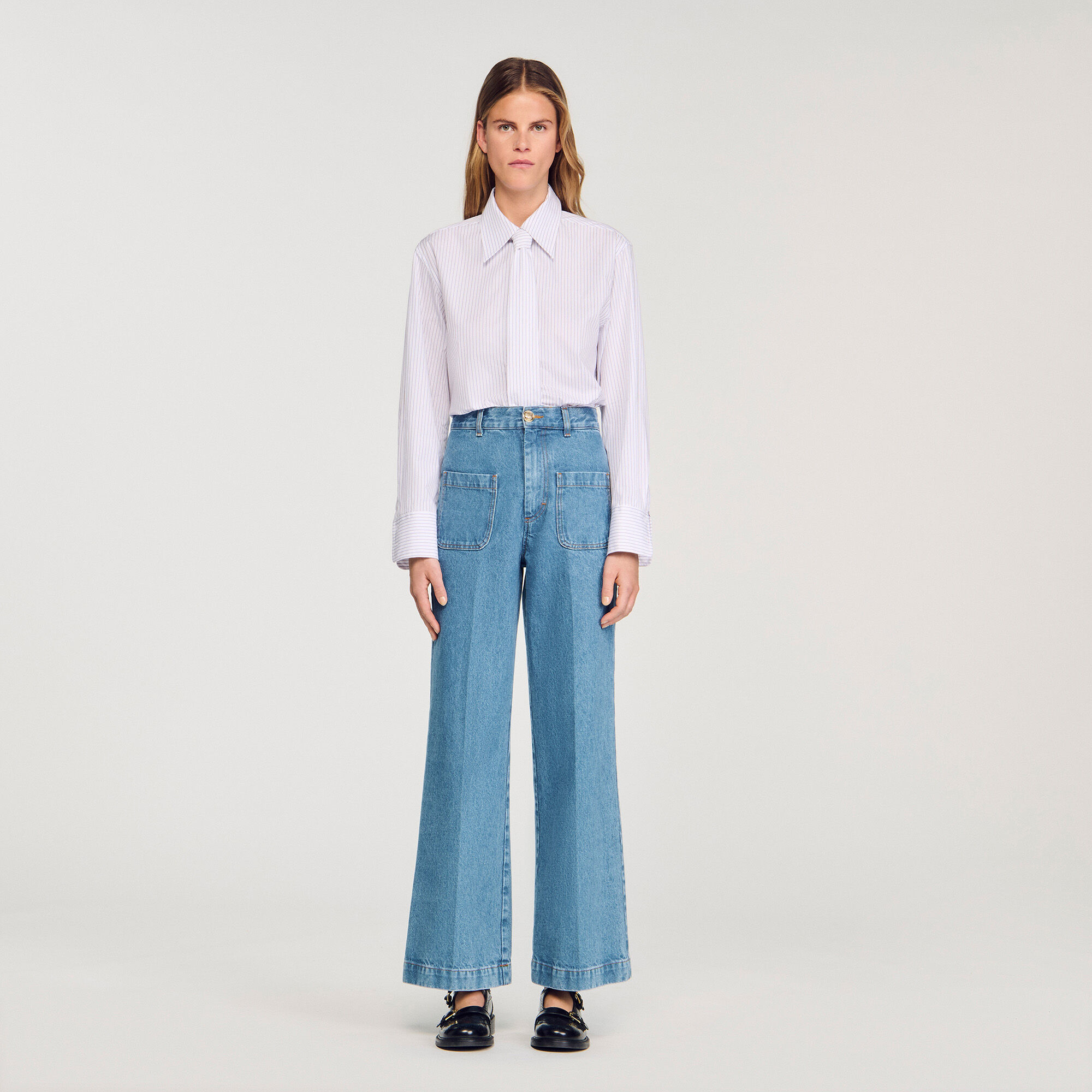 Weite Jeans mit hohem Bund