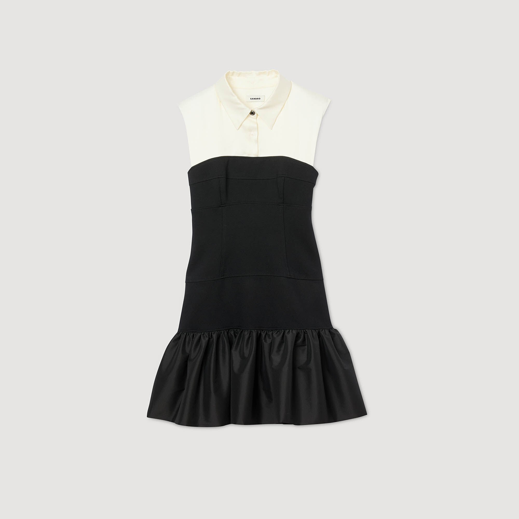 Kurzes zweifarbiges Volantkleid