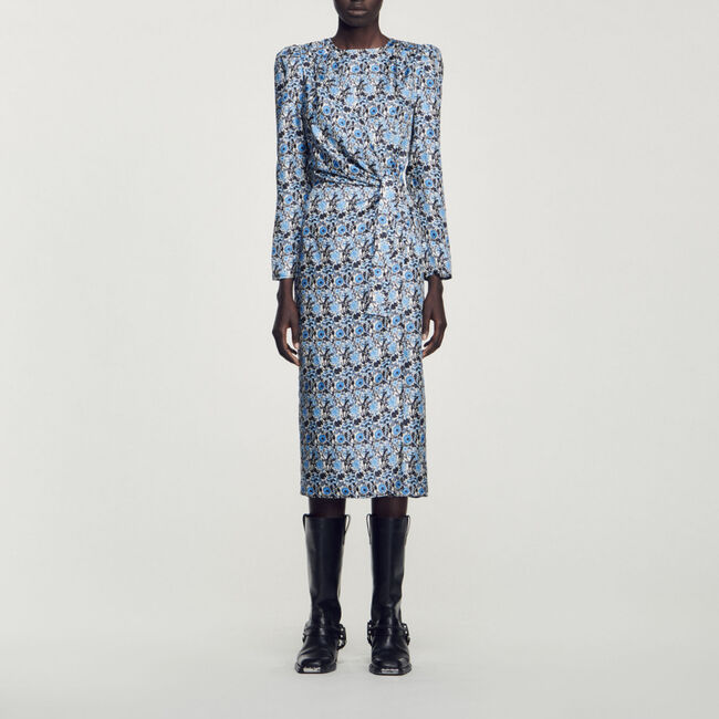 Langes Seidenkleid mit Drapierung