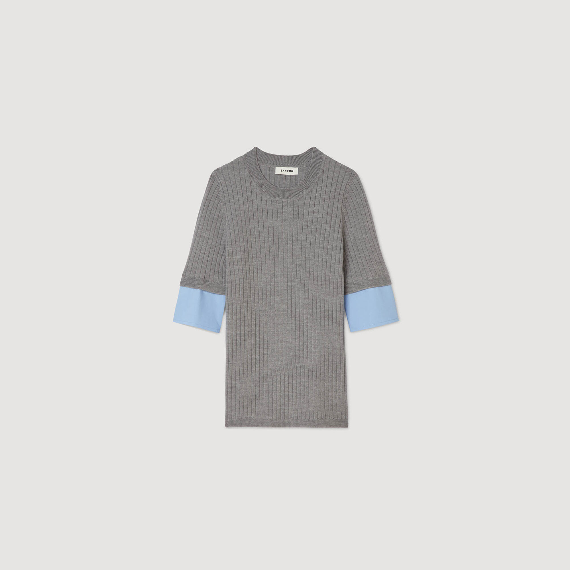 Pulli mit kontrastierenden Ärmeln