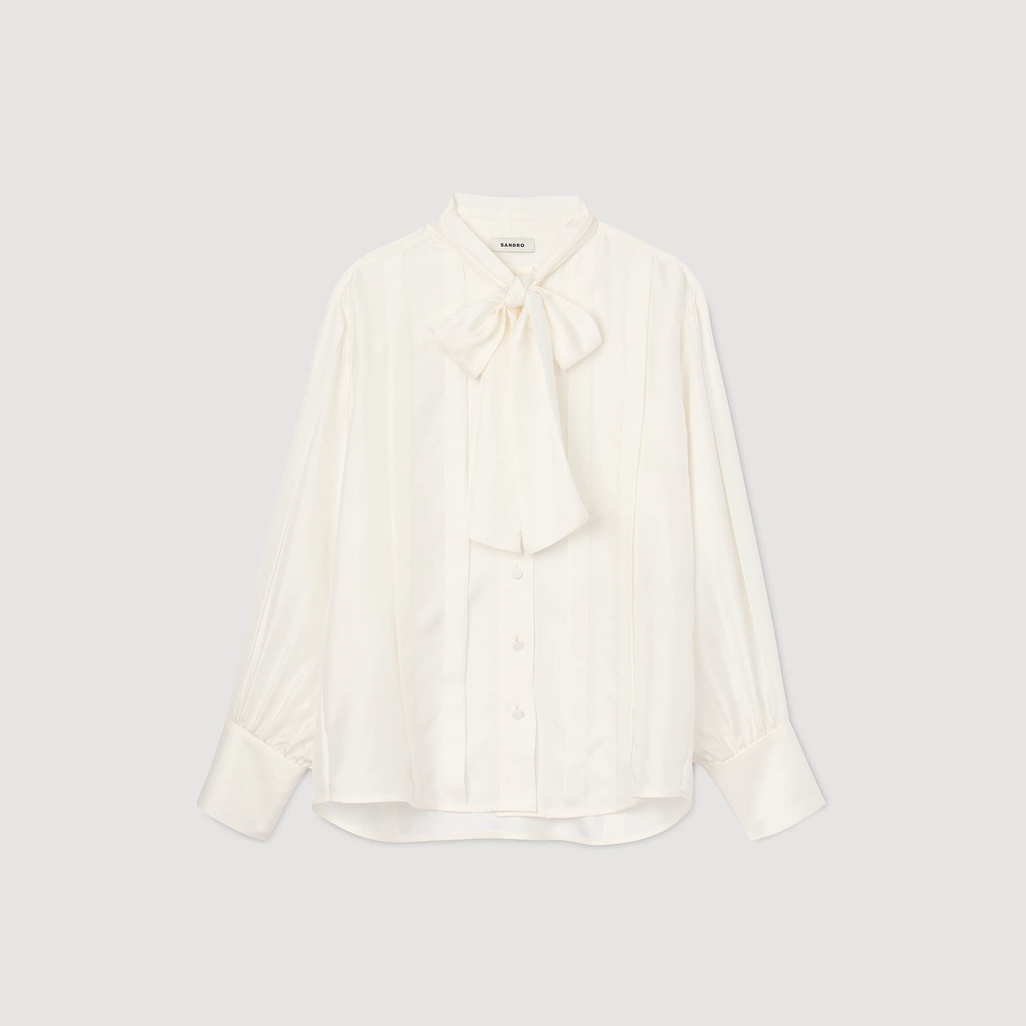 Seidenbluse mit Lavallière