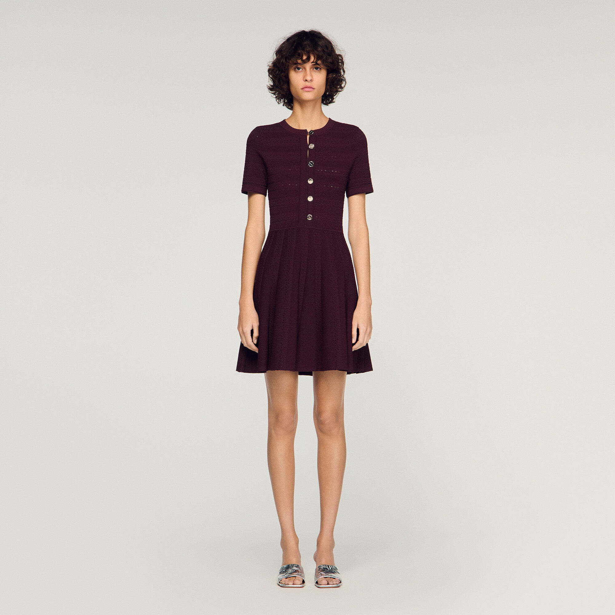 Kurzes Strickkleid mit Blumendruck