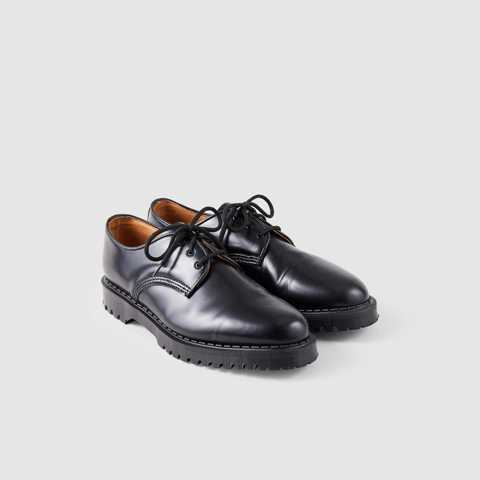Derby-Schuhe mit Spikes