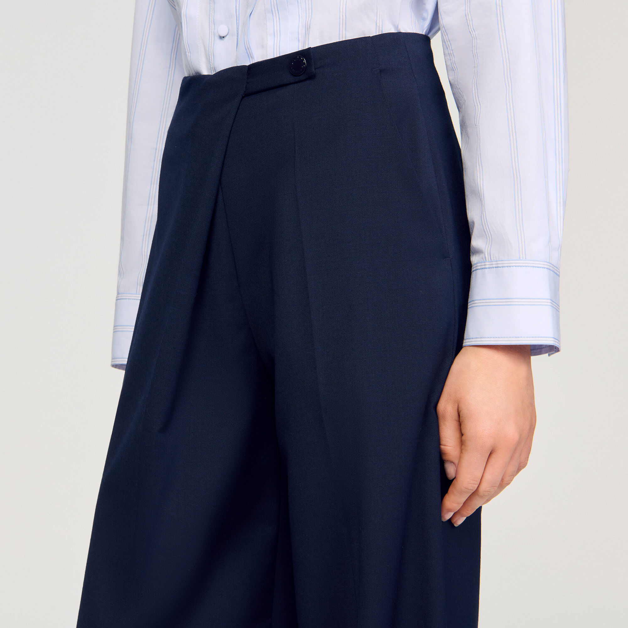 Asymmetrische gerade Hose