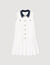 Kurzes Kleid mit Kontrastkragen