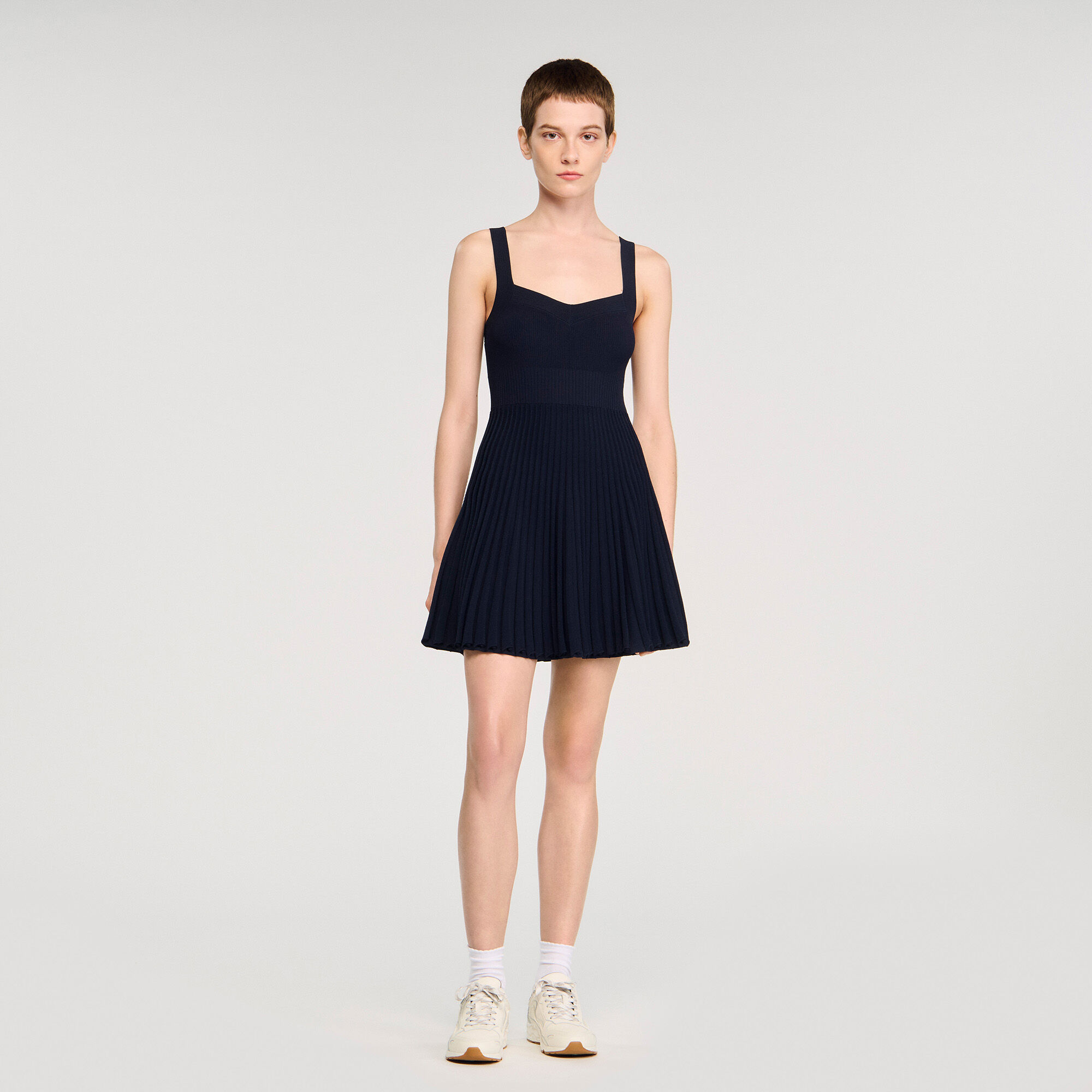 Kurzes Strickkleid